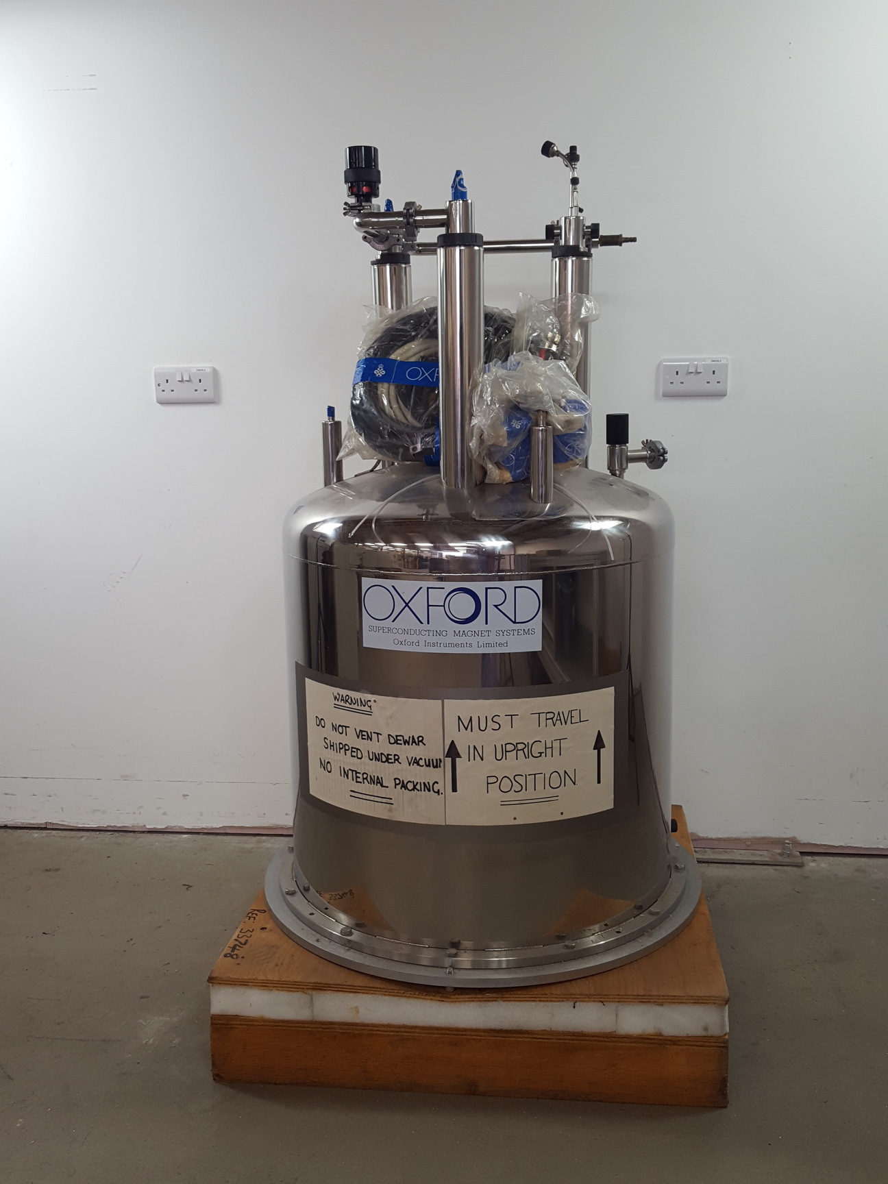 Image of Oxford Wide Bore HE Cryostat for Superconducting Magnet Lab