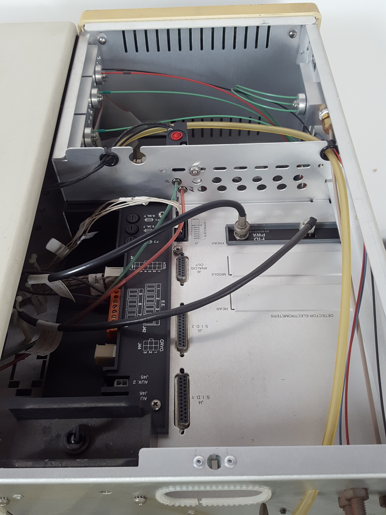 Image of Varian 3800 GC Gas Chromatograph Lab