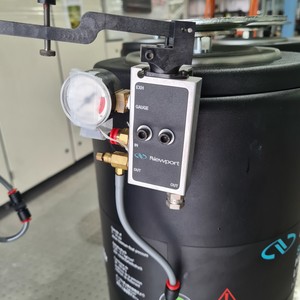 Thumbnail image of Newport RS 1000 Sealed Hole Vibration Isolation Table I-2000 Lab