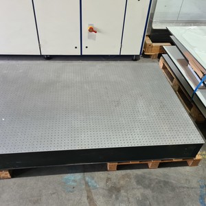 Thumbnail image of Newport RS 1000 Sealed Hole Vibration Isolation Table I-2000 Lab