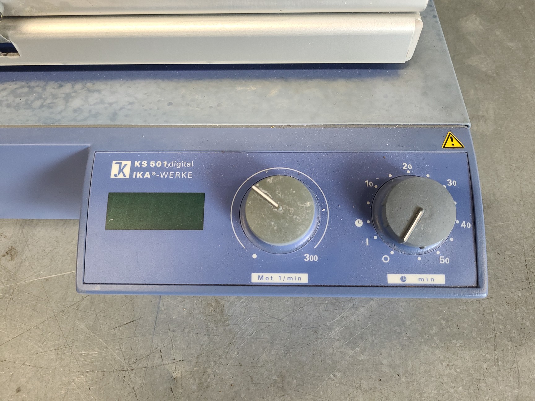 Image of IKA KS 501 D Benchtop Laboratory Platform Shaker Lab