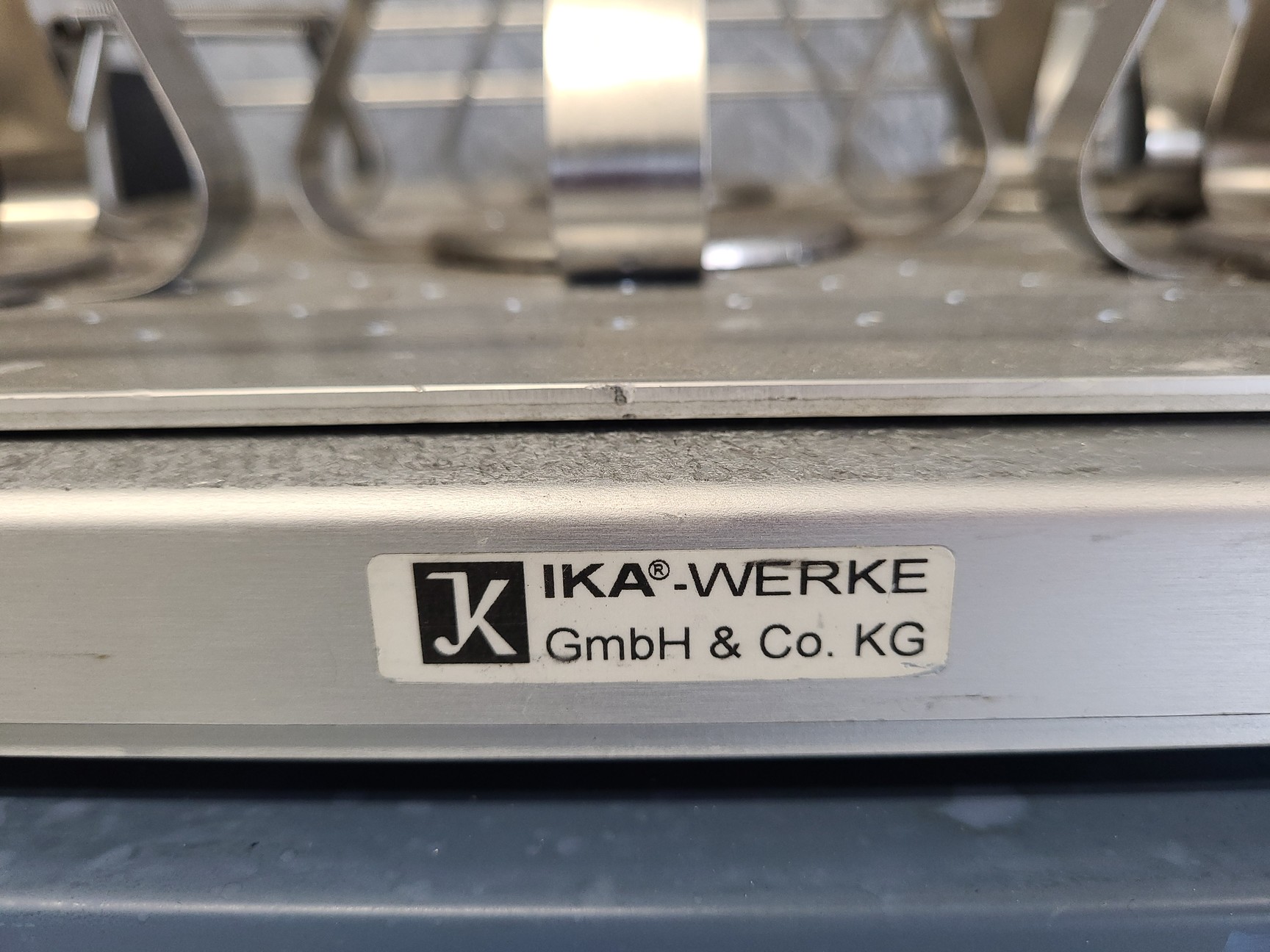 Image of IKA KS 501 D Benchtop Laboratory Platform Shaker Lab