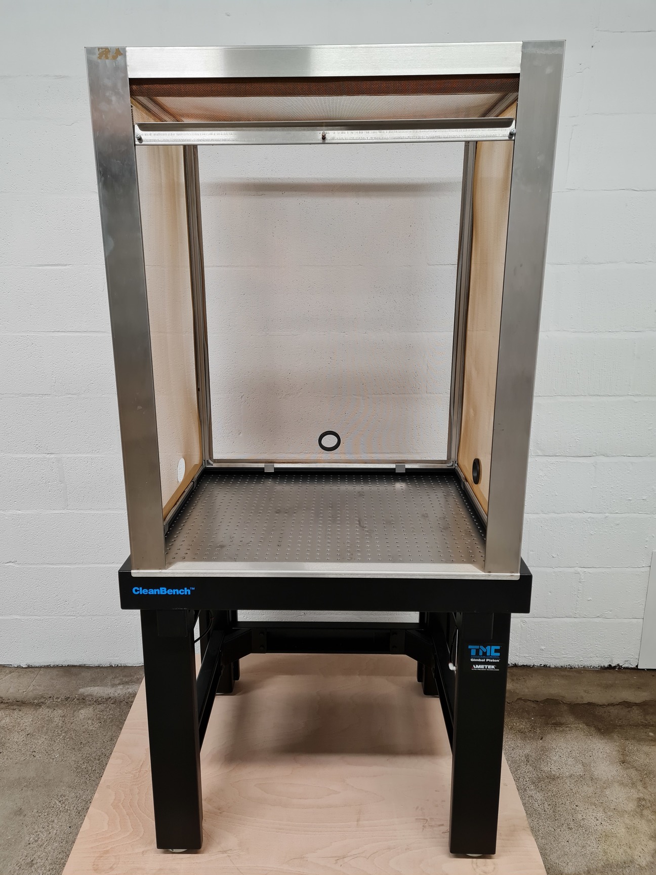 Image of AMETEK Ultra Precision Technologies  TMC Vibration Control Isolation Table Lab