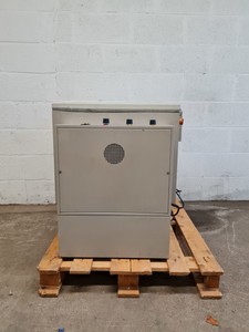 Thumbnail image of Gallenkamp Floor Standing Orbital Shaker Incubator - Cat No IOX400.XX1.C Lab
