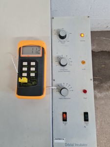 Thumbnail image of Gallenkamp Floor Standing Orbital Shaker Incubator - Cat No IOX400.XX1.C Lab