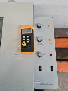 Thumbnail image of Gallenkamp Floor Standing Orbital Shaker Incubator - Cat No IOX400.XX1.C Lab