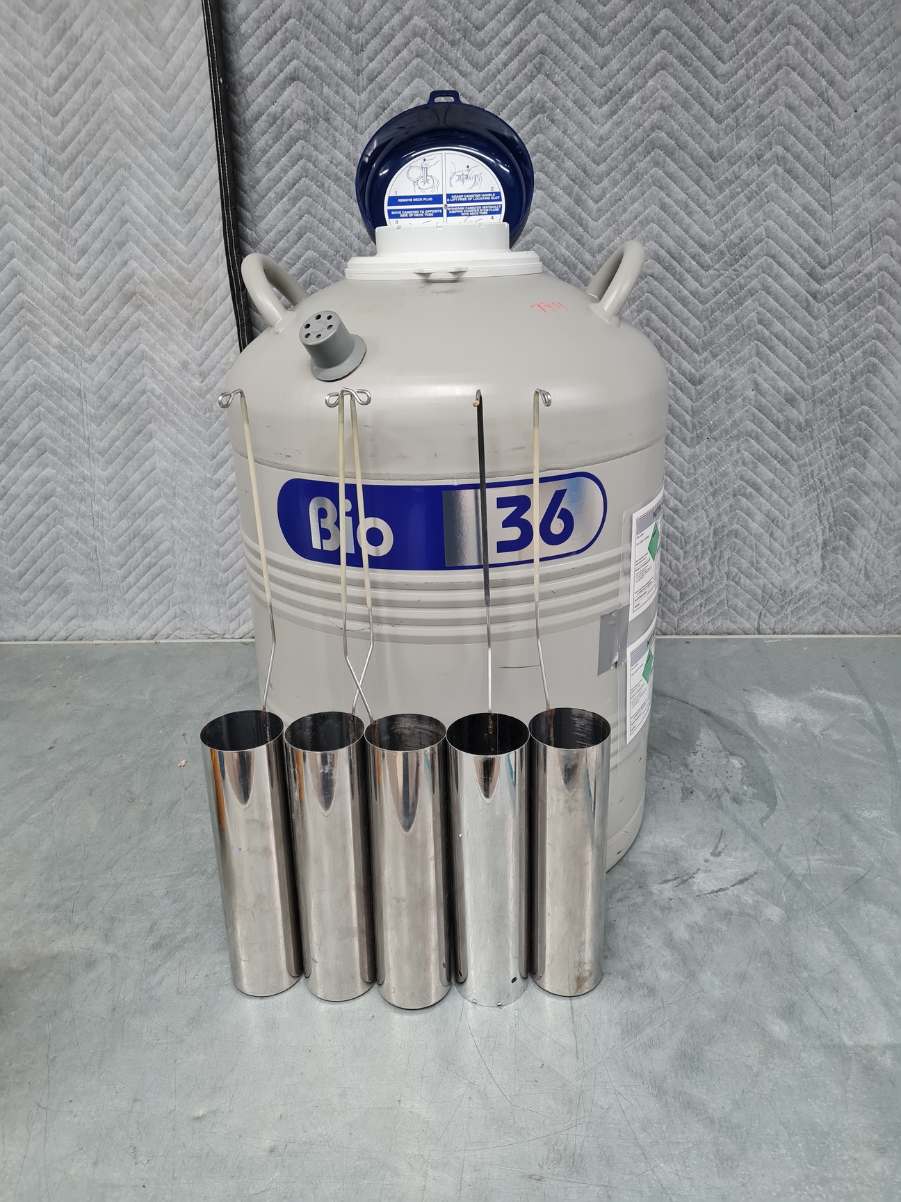 Image of Statebourne Cryogenics Bio 36 Liquid Nitrogen Storage Dewar Lab