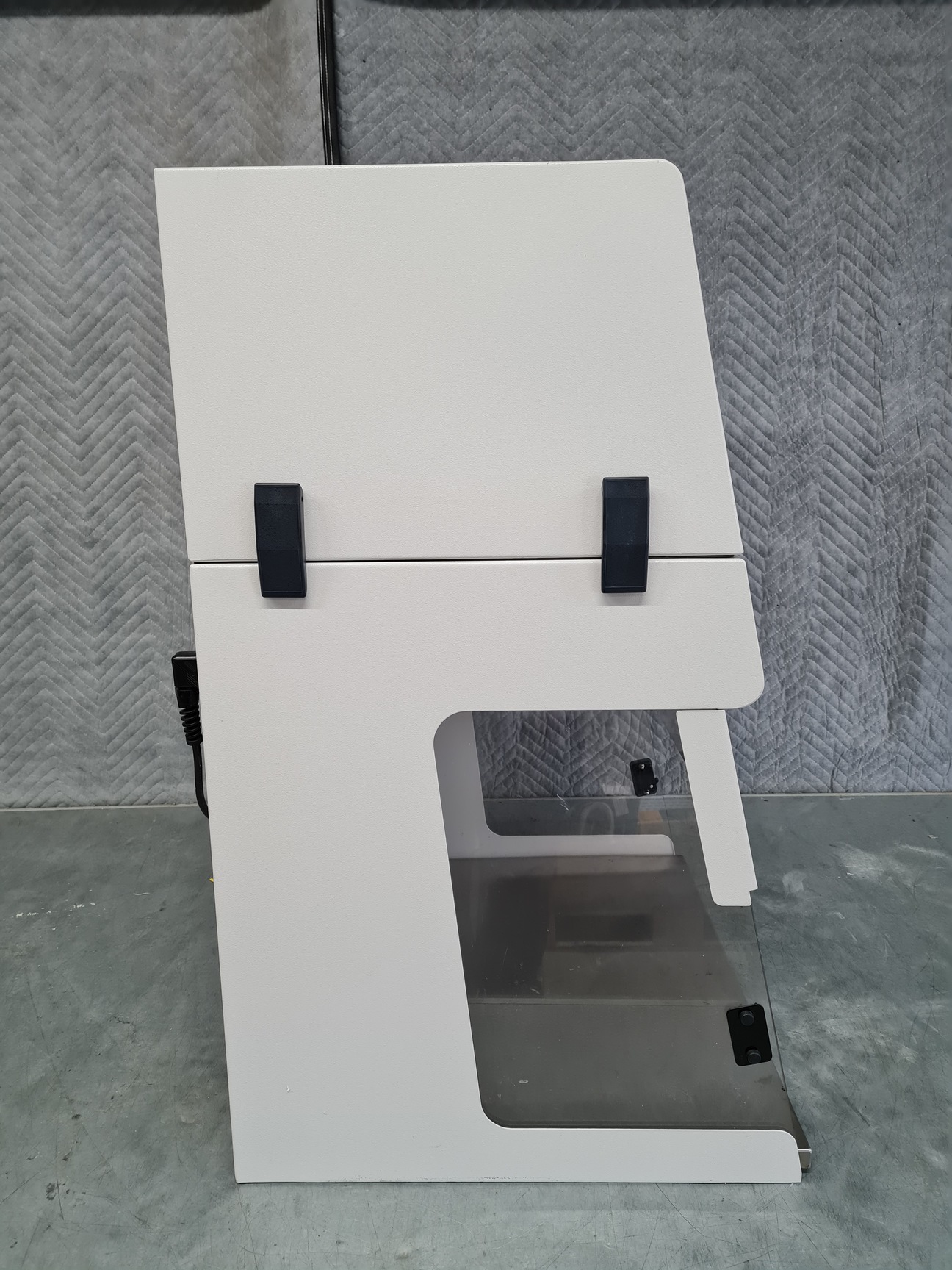 Image of Labcaire Systems Ltd PCR 6 Workstation Lab - Missing Door