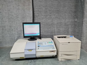 Thumbnail image of Perkin Elmer Spectrum RX1 FT-IR Spectrometer with Monitor & Printer Lab Faulty