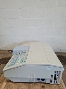 Thumbnail image of Perkin Elmer Spectrum RX1 FT-IR Spectrometer with Monitor & Printer Lab Faulty