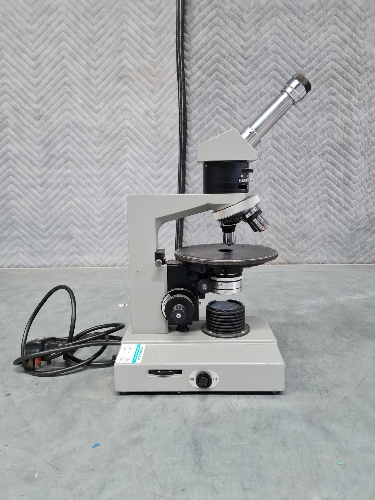 Image of Kyowa Tokyo Compound Monocular Microscope with 3 x Objectives Lab