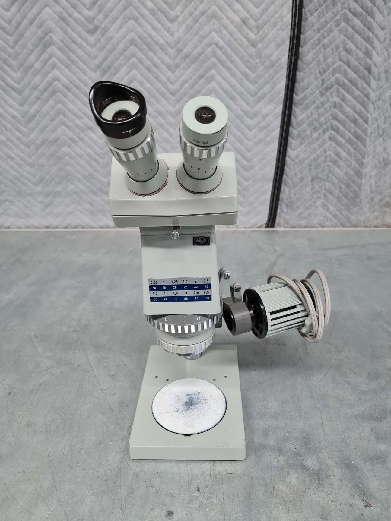 Image of Carl Zeiss Jena Stereo Zoom Microscope with S 30/1D/G Power Supply