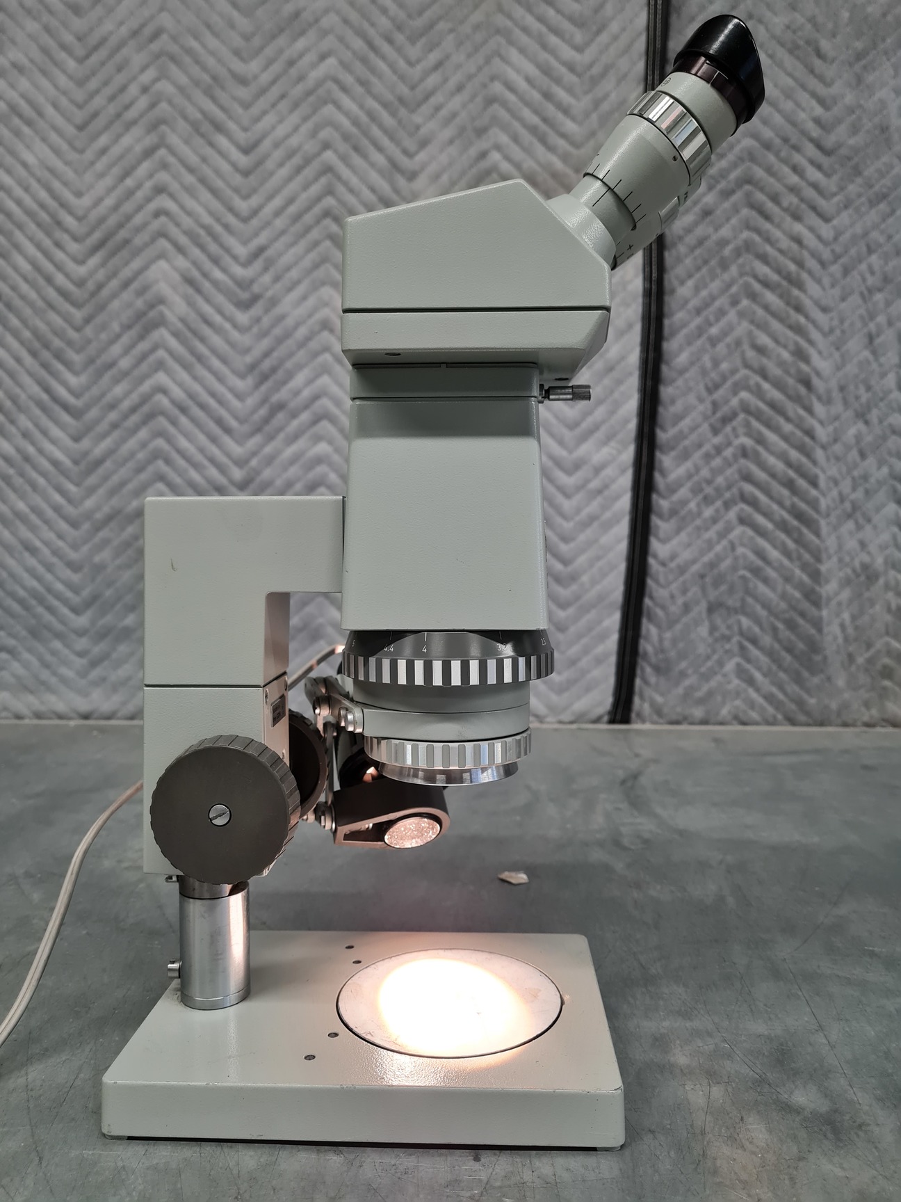 Image of Carl Zeiss Jena Stereo Zoom Microscope with S 30/1D/G Power Supply