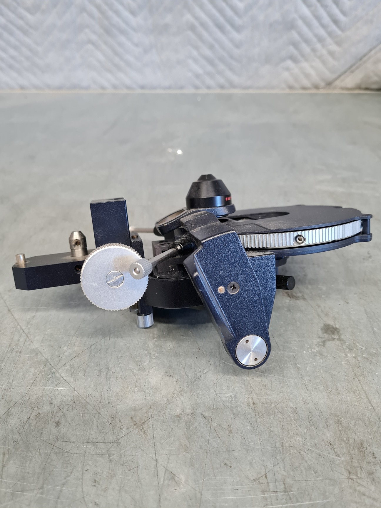 Image of Leica 501000 501012 POL 0.90 S1 Universal DIC Microscope Condenser DMRB