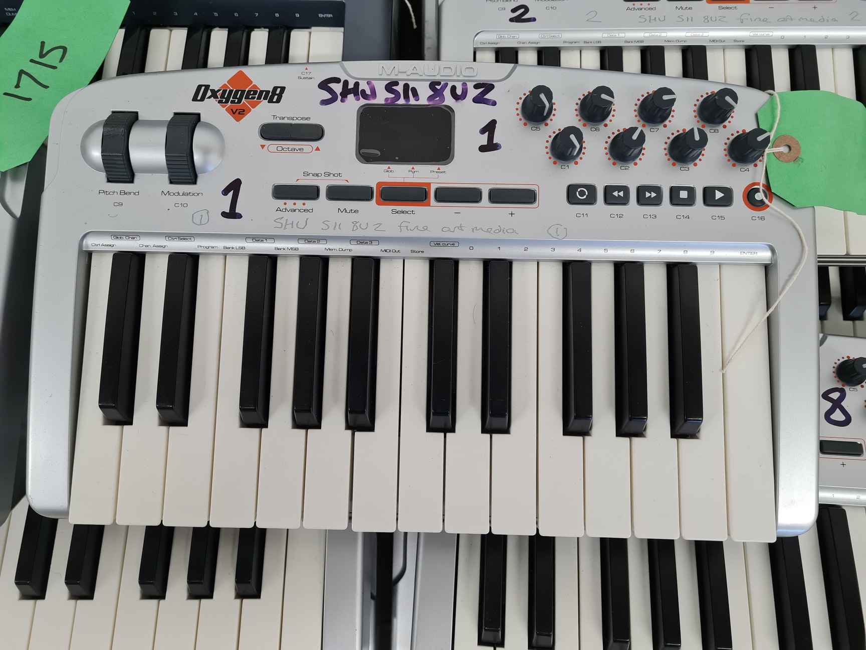 Image of Lob lot of 20 x M-Audio Oxygen Musical MIDI Keyboards - Models 25 & 8 V2 
