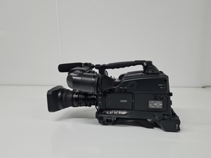 Thumbnail image of Sony DSR-400PL (DSR400PL) DVCAM 4:3 Professional Camcorder 
