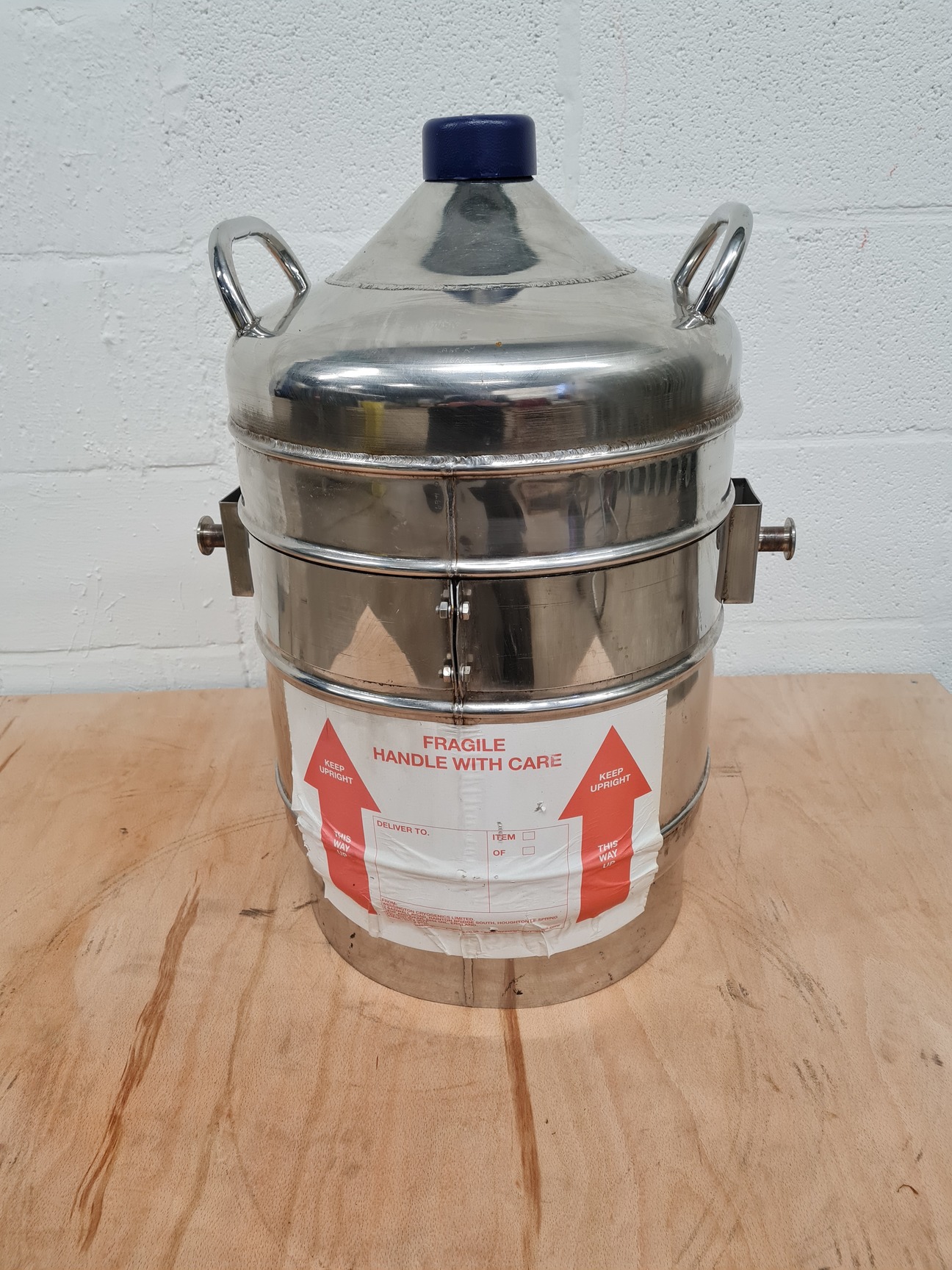 Image of Wessington Cryogenics Limited ES-25  Liquid Nitrogen Dispensing Dewar Lab