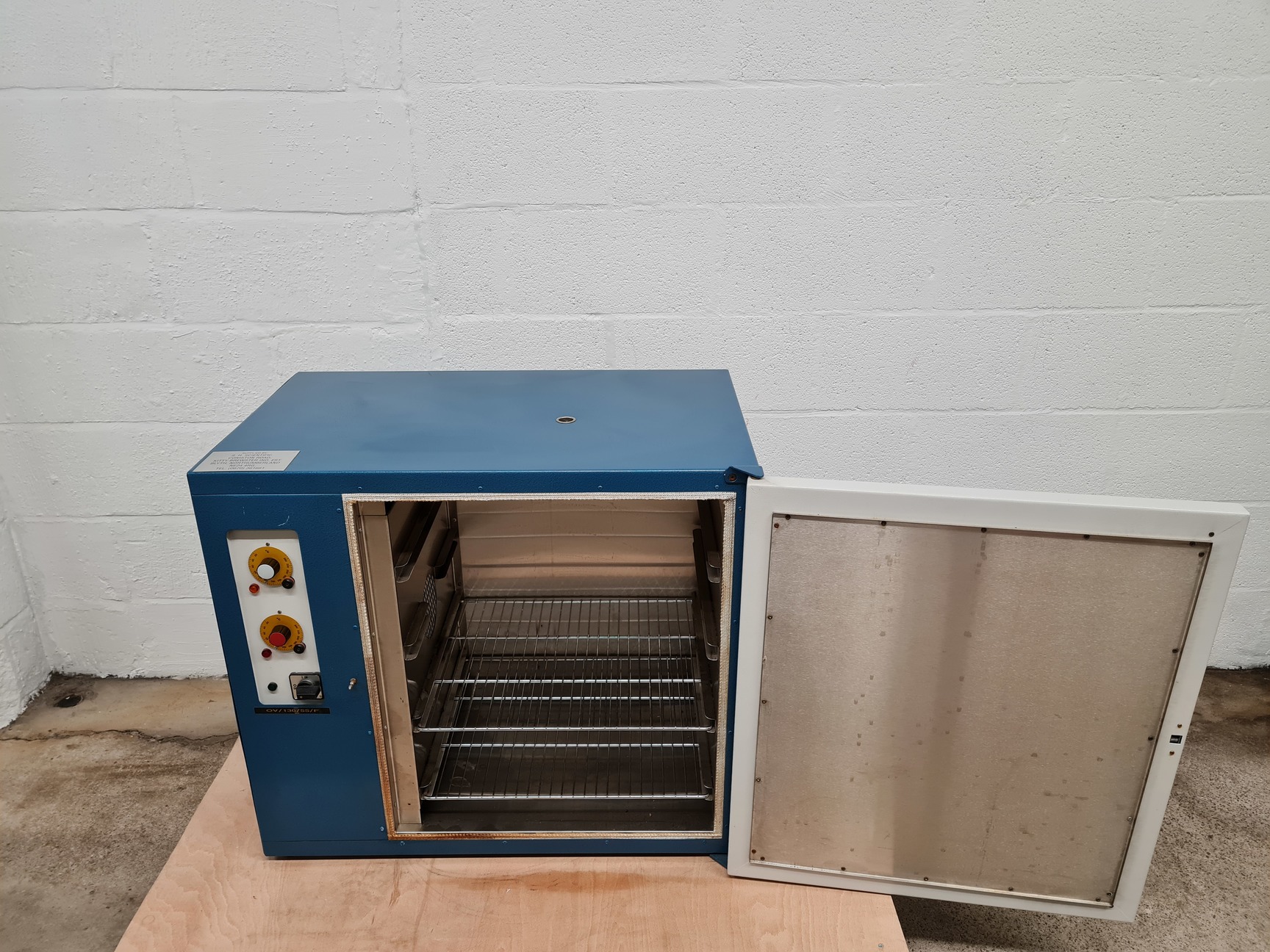 Image of GENLAB Laboratory Oven Model: OV130SF Lab