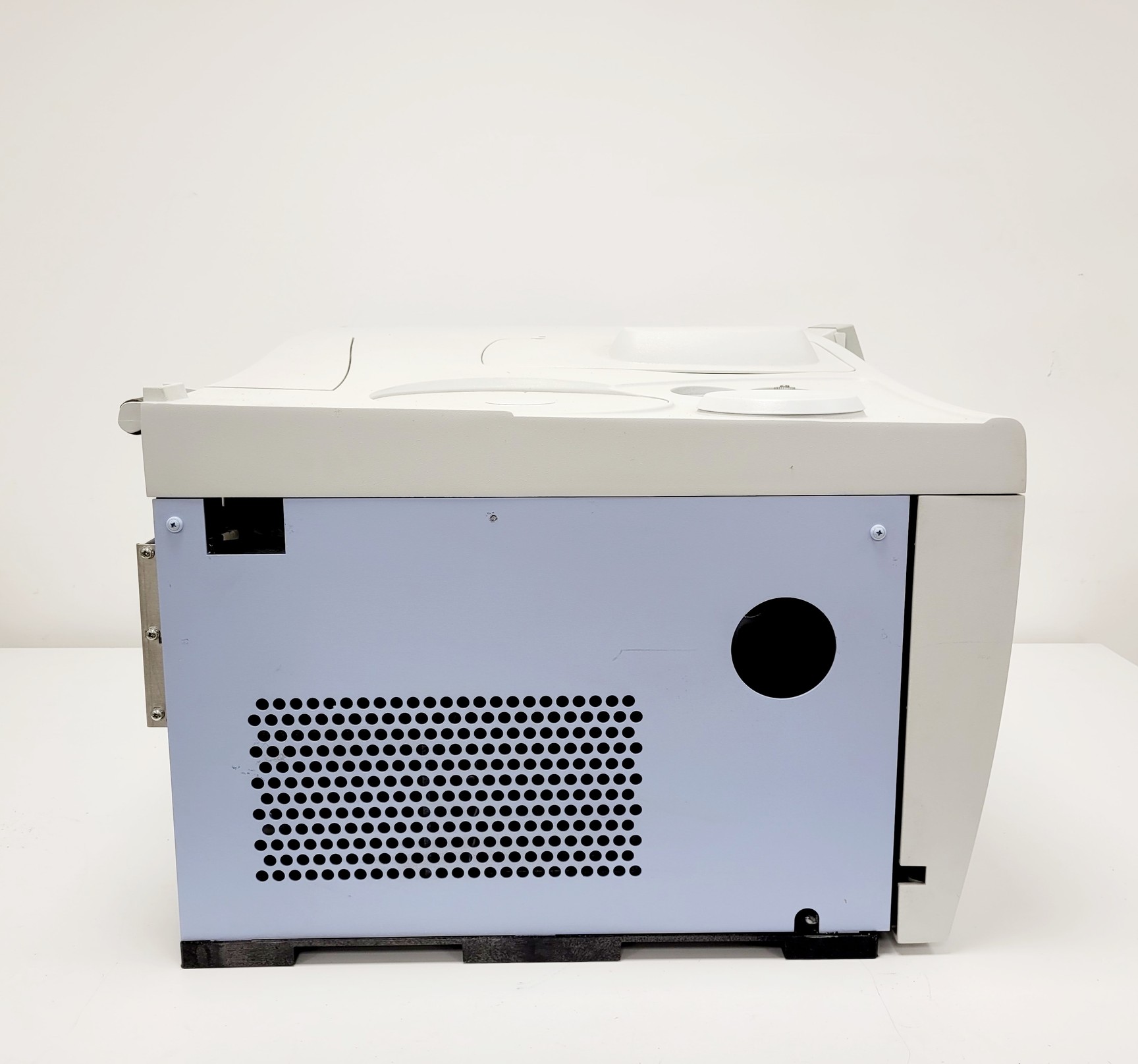 Image of Perkin Elmer Clarus 500 GC-MS Gas Chromatograph Mass Spectrometer System Lab