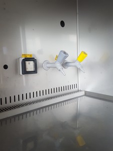 Thumbnail image of BioAir Safeflow S@feFlow 1.2 Class II Microbiological Safety Cabinet & Stand Lab