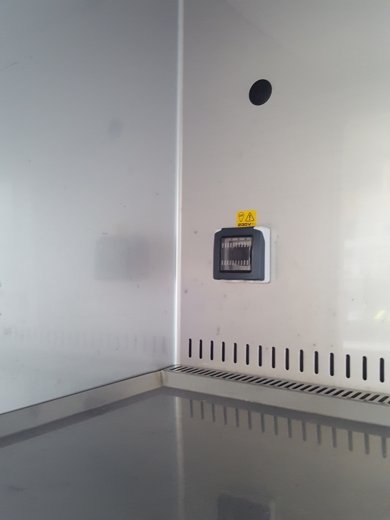 Image of BioAir Safeflow S@feFlow 1.2 Class II Microbiological Safety Cabinet & Stand Lab