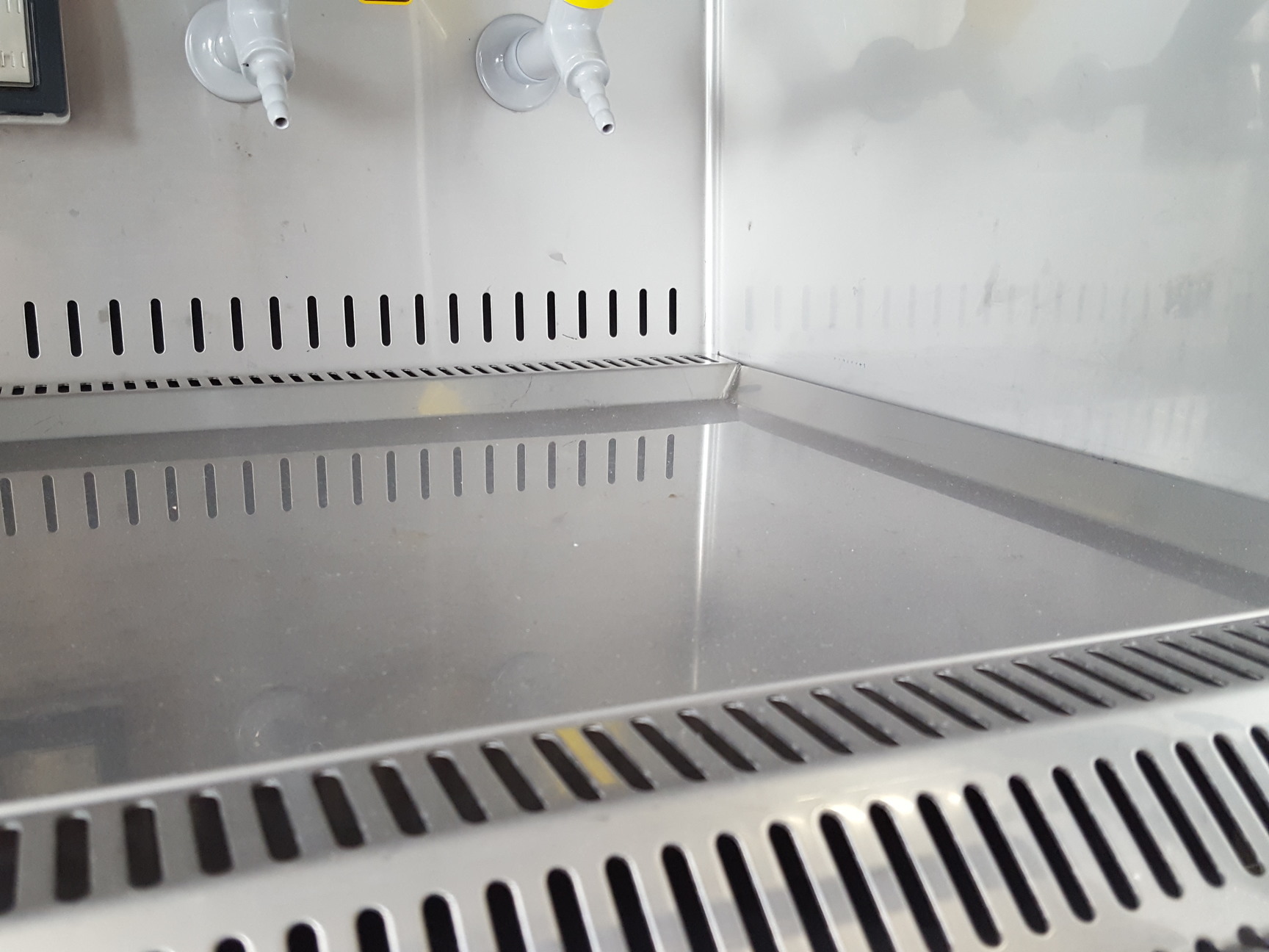 Image of BioAir Safeflow S@feFlow 1.2 Class II Microbiological Safety Cabinet & Stand Lab