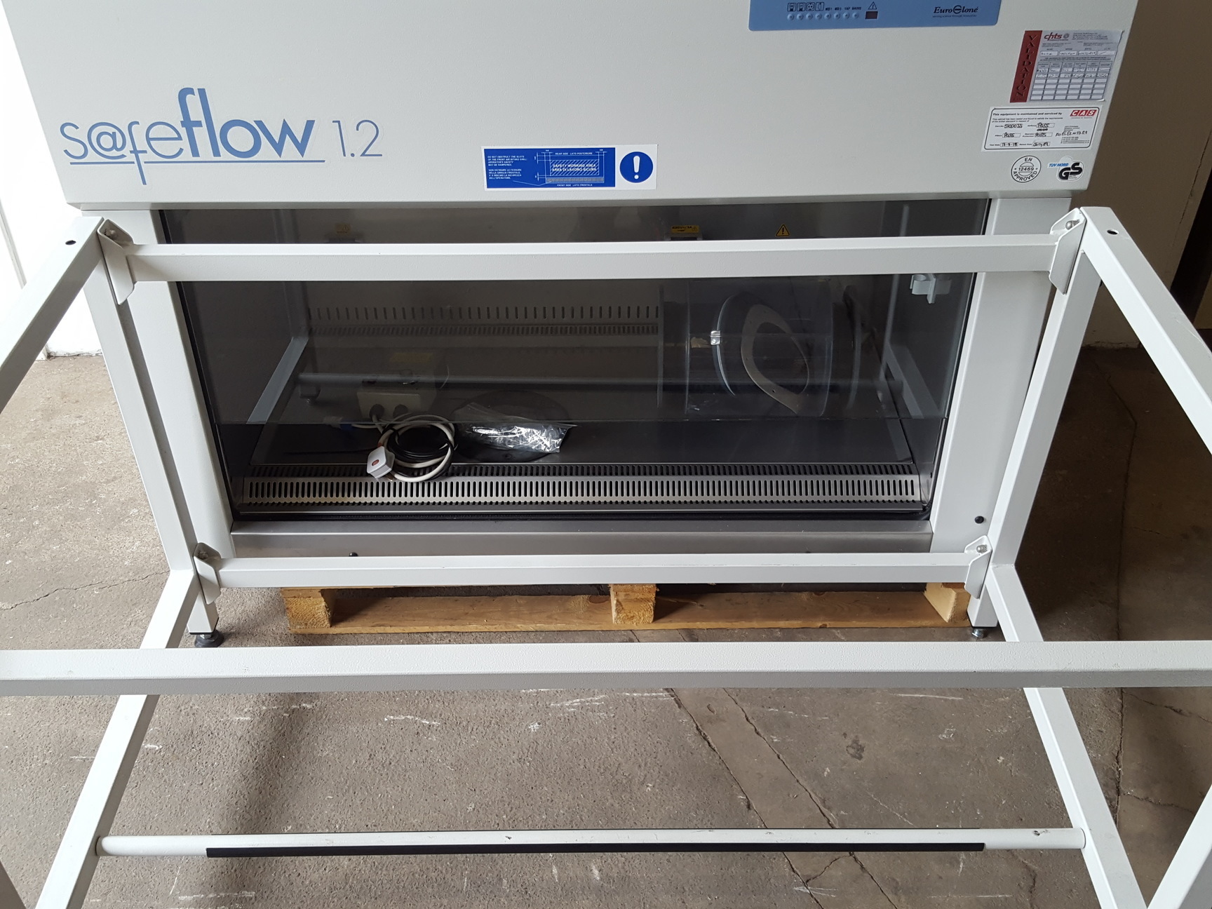 Image of BioAir Safeflow S@feFlow 1.2 Class II Microbiological Safety Cabinet & Stand Lab