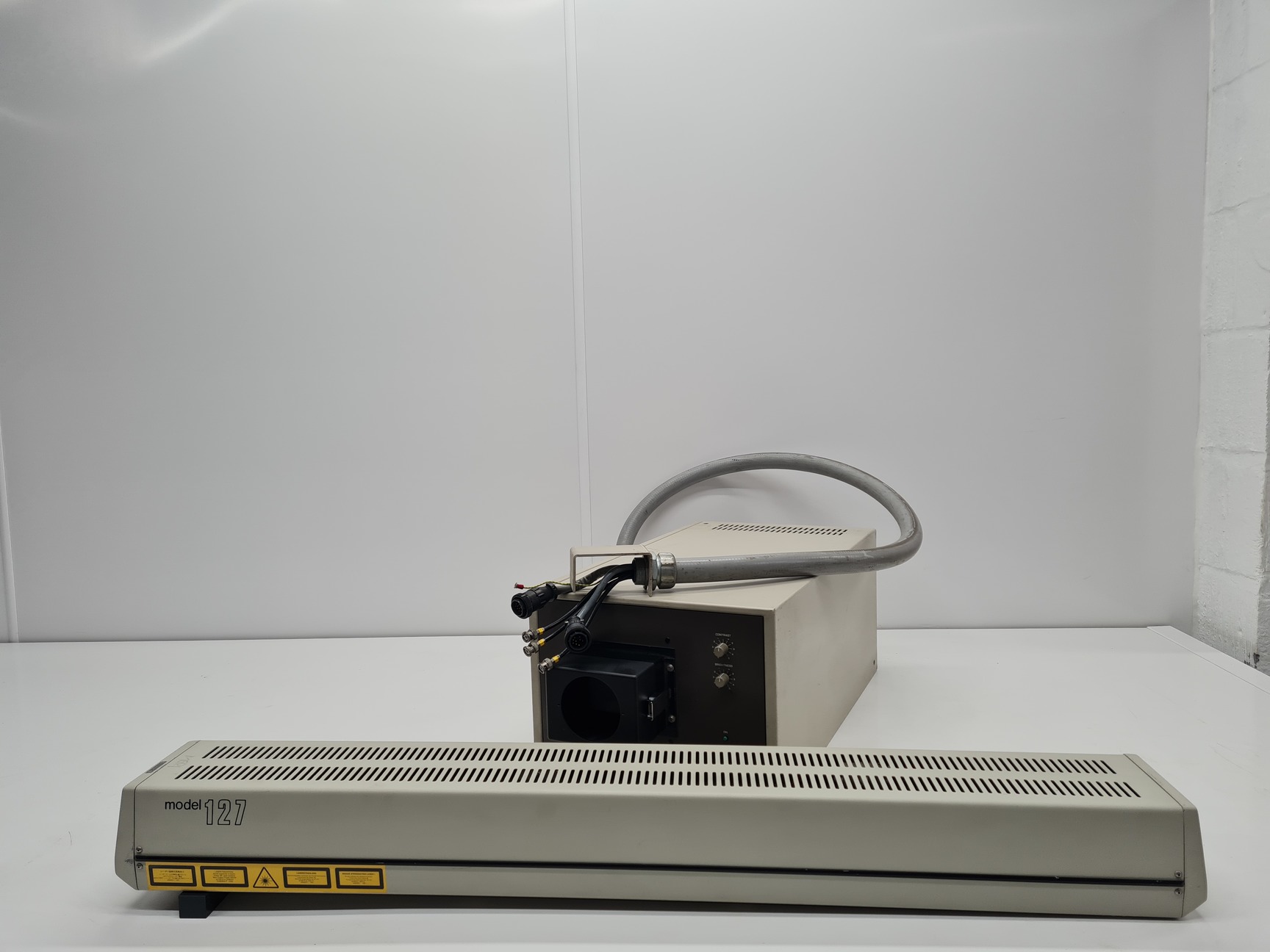 Image of Spectra-Physics Lasers Mode 127-25R with Philips Type PW 6756/00 Power Supply