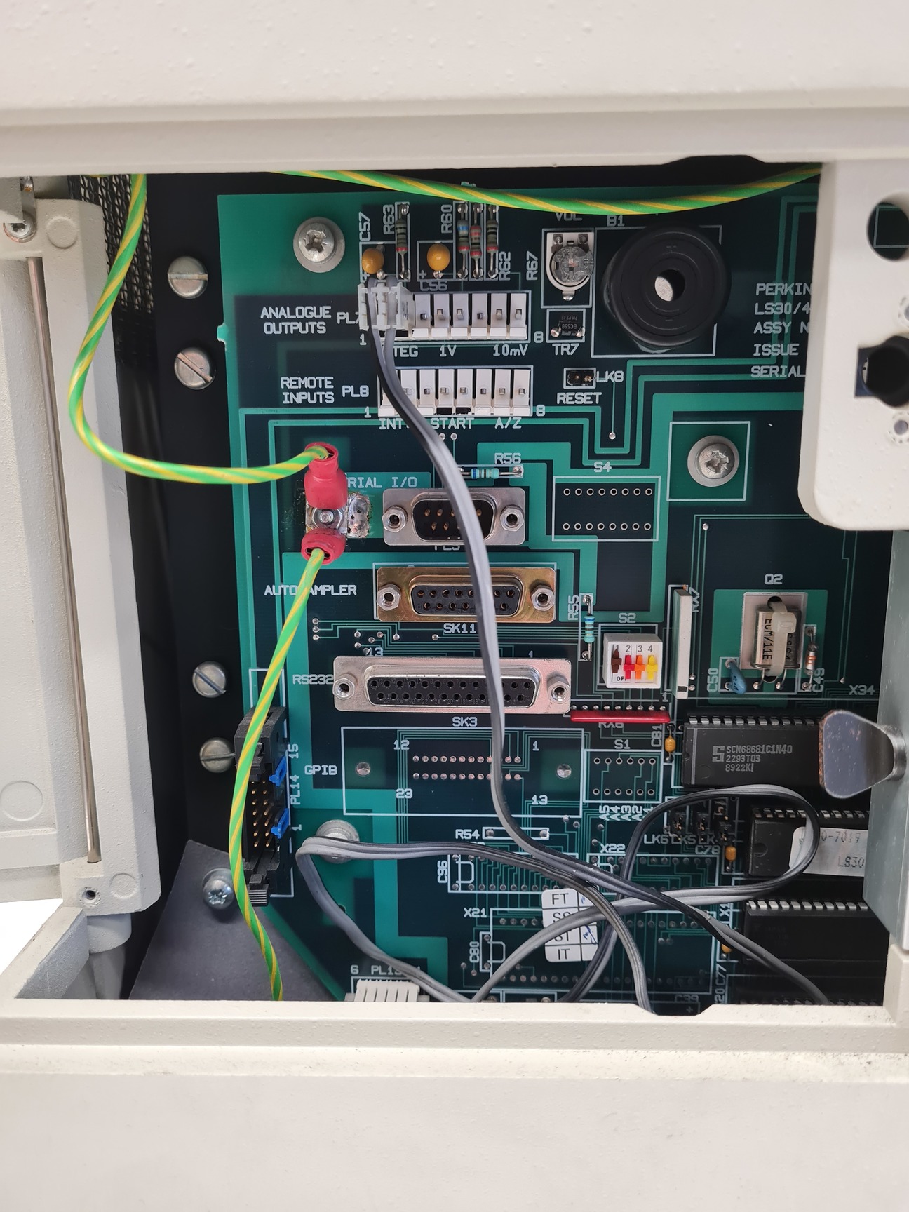 Image of Perkin Elmer LC 240 Fluorescence Detector Lab