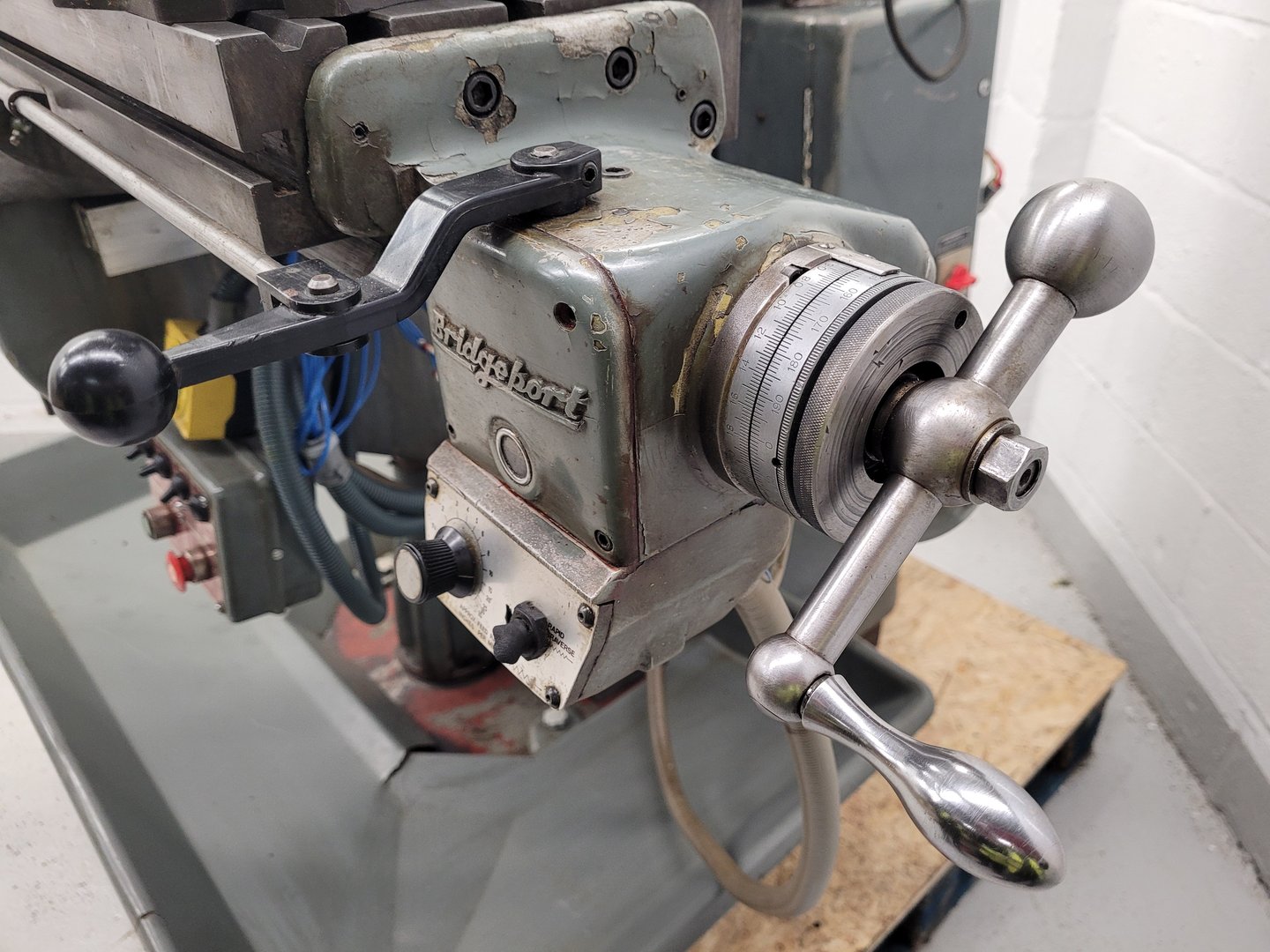 Image of Bridgeport JB12568 Milling Machine