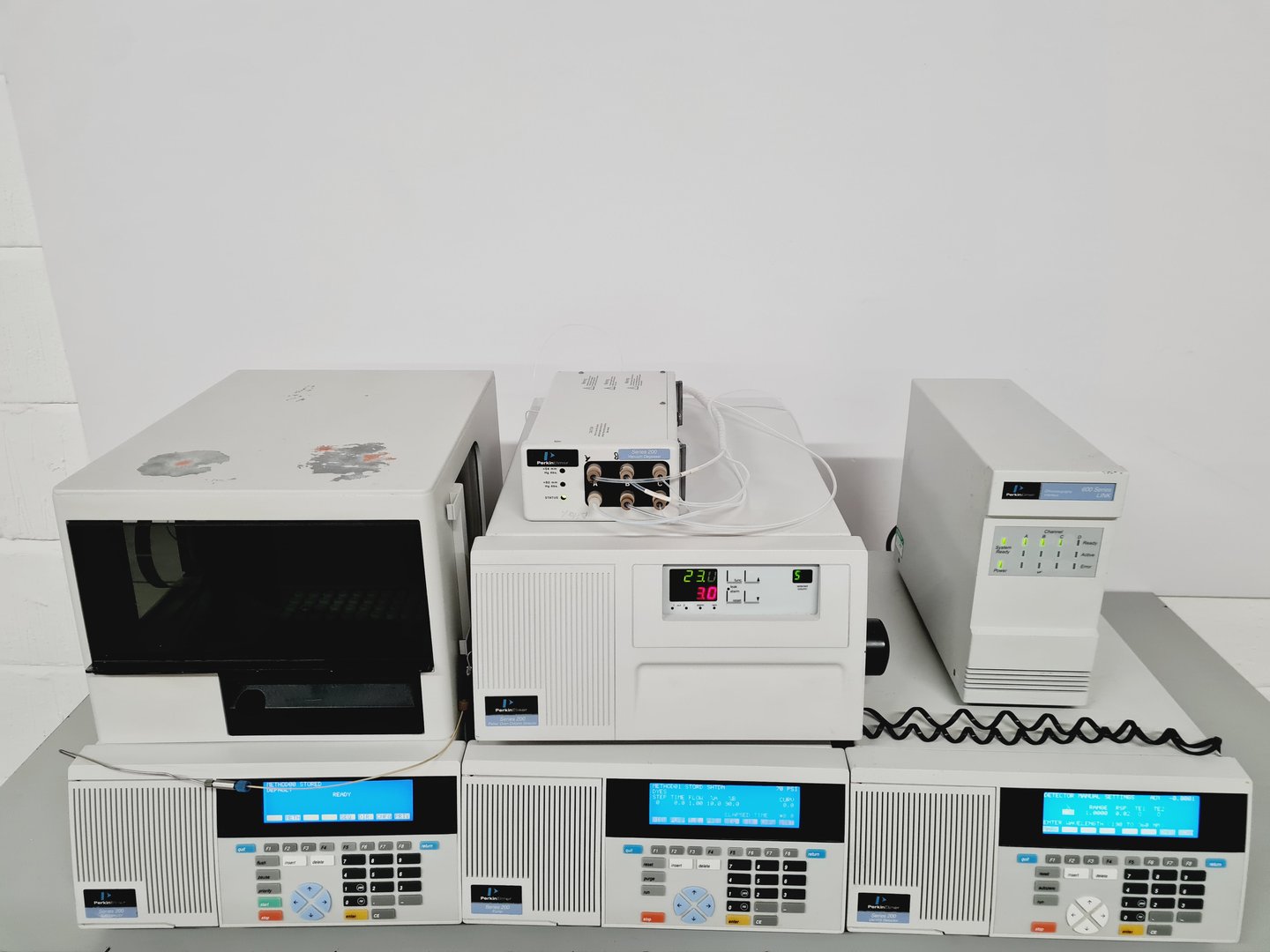 Image of Perkin Elmer 200 Series HPLC System with PC & Software Lab