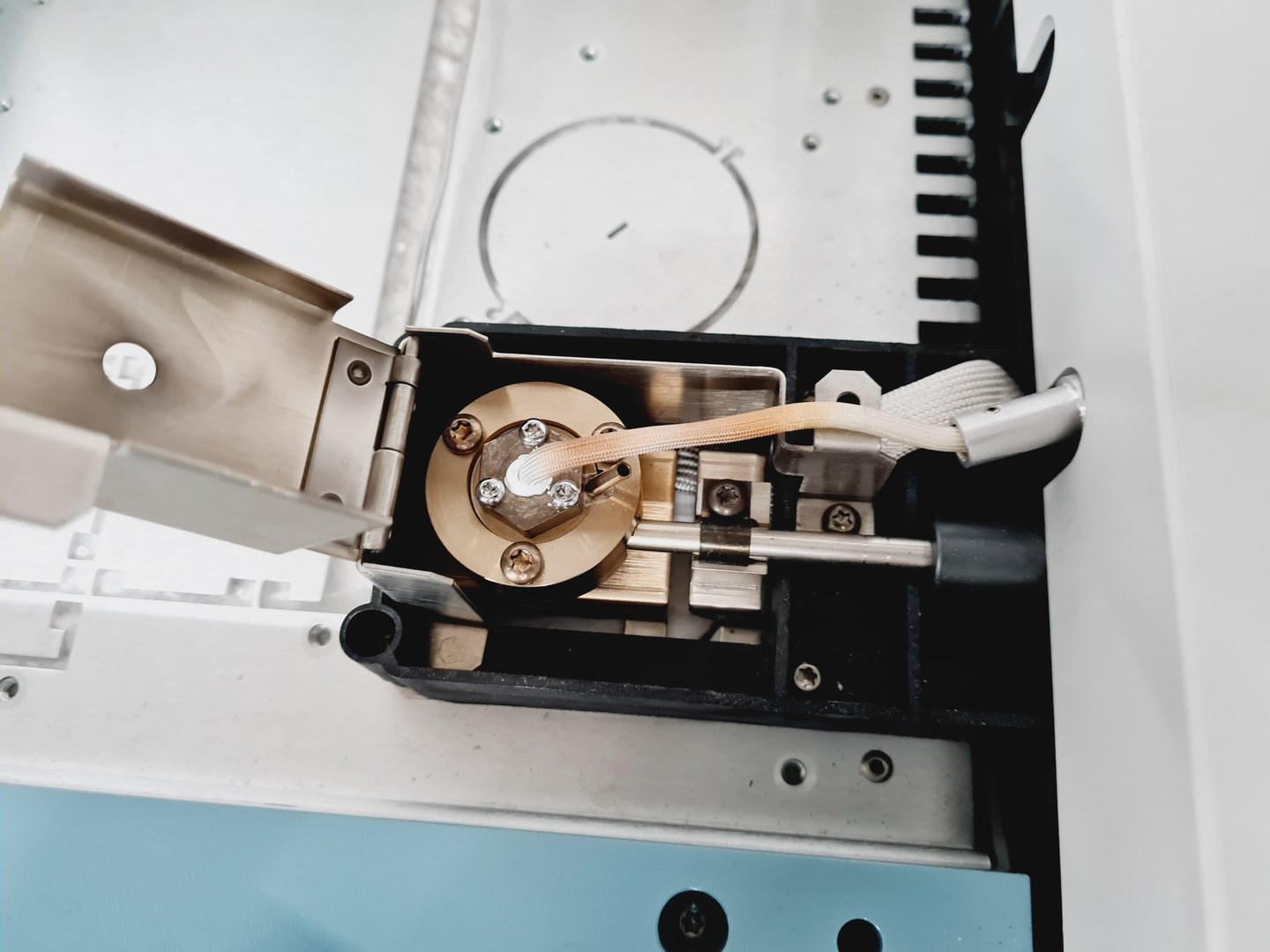 Image of Hewlett Packard Series 6890 GC System with HP 6890 Series Injector