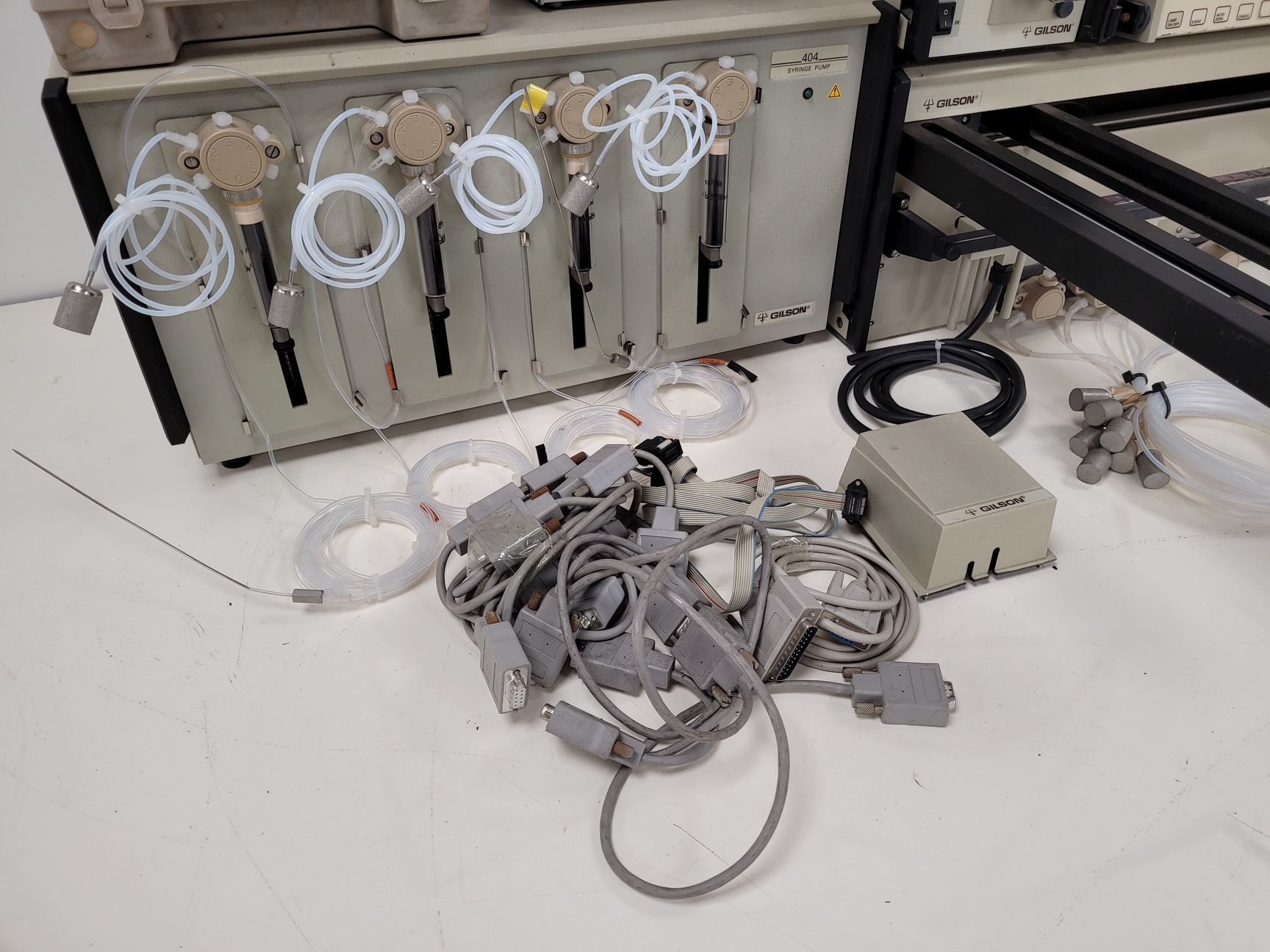 Image of Gilson Aspec XL4  HPLC System - 305 Pump, 805 Manometric Module, 811C Mixer Lab