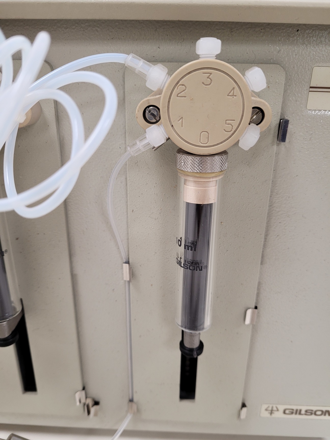 Image of Gilson Aspec XL4  HPLC System - 305 Pump, 805 Manometric Module, 811C Mixer Lab