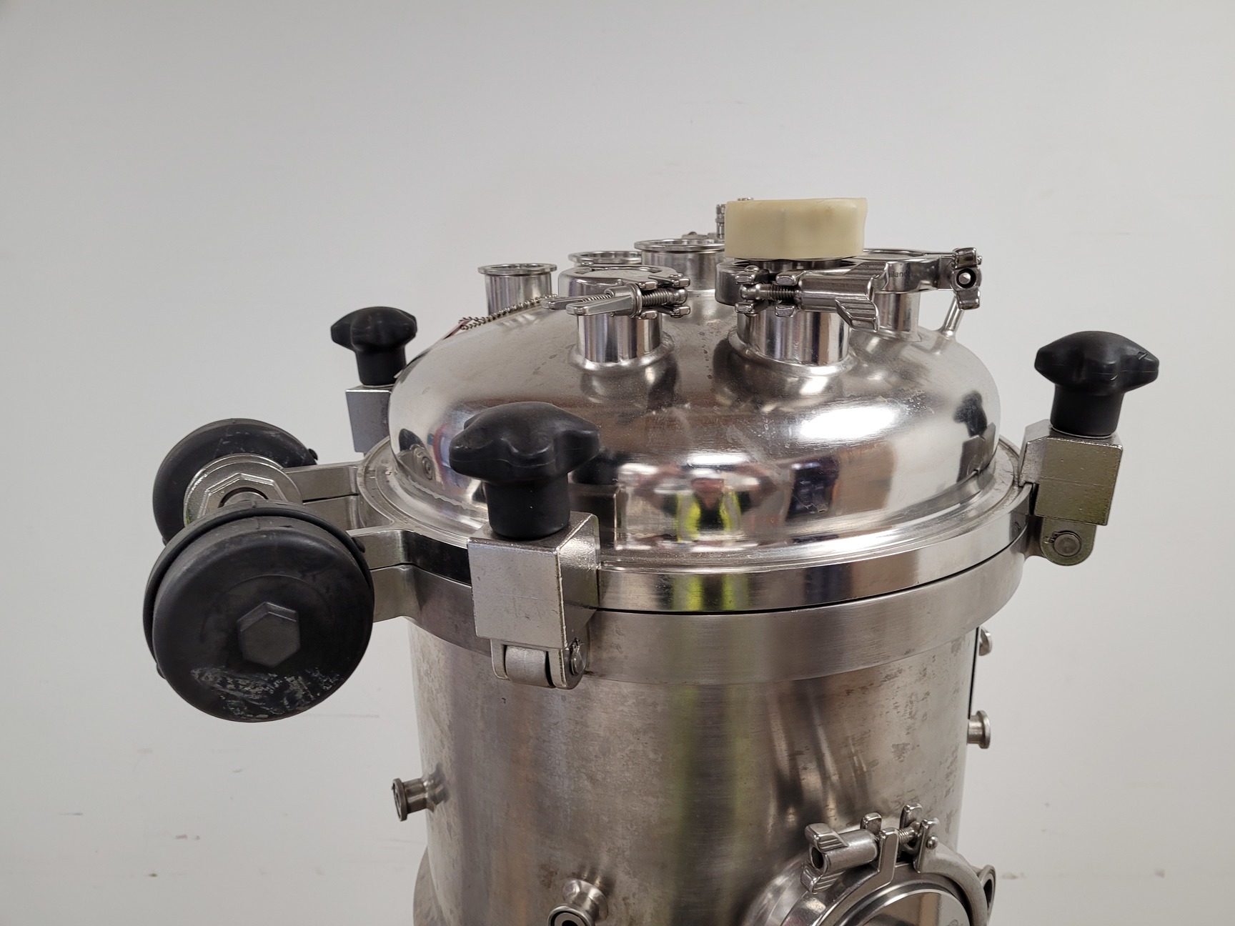 Image of New Brunswick Scientific BioFlo Pro 75l Fermentor System with Vessel Lab