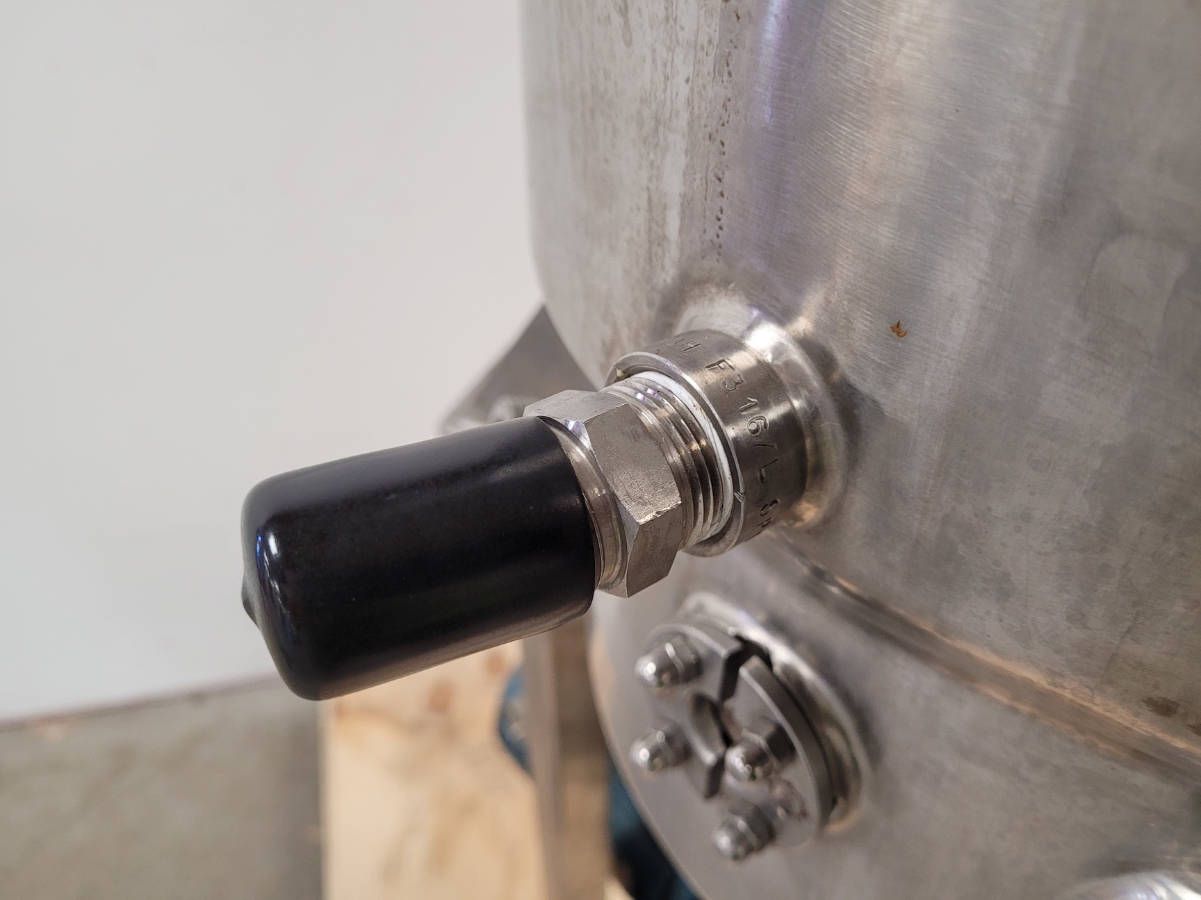 Image of New Brunswick Scientific BioFlo Pro 75l Fermentor System with Vessel Lab