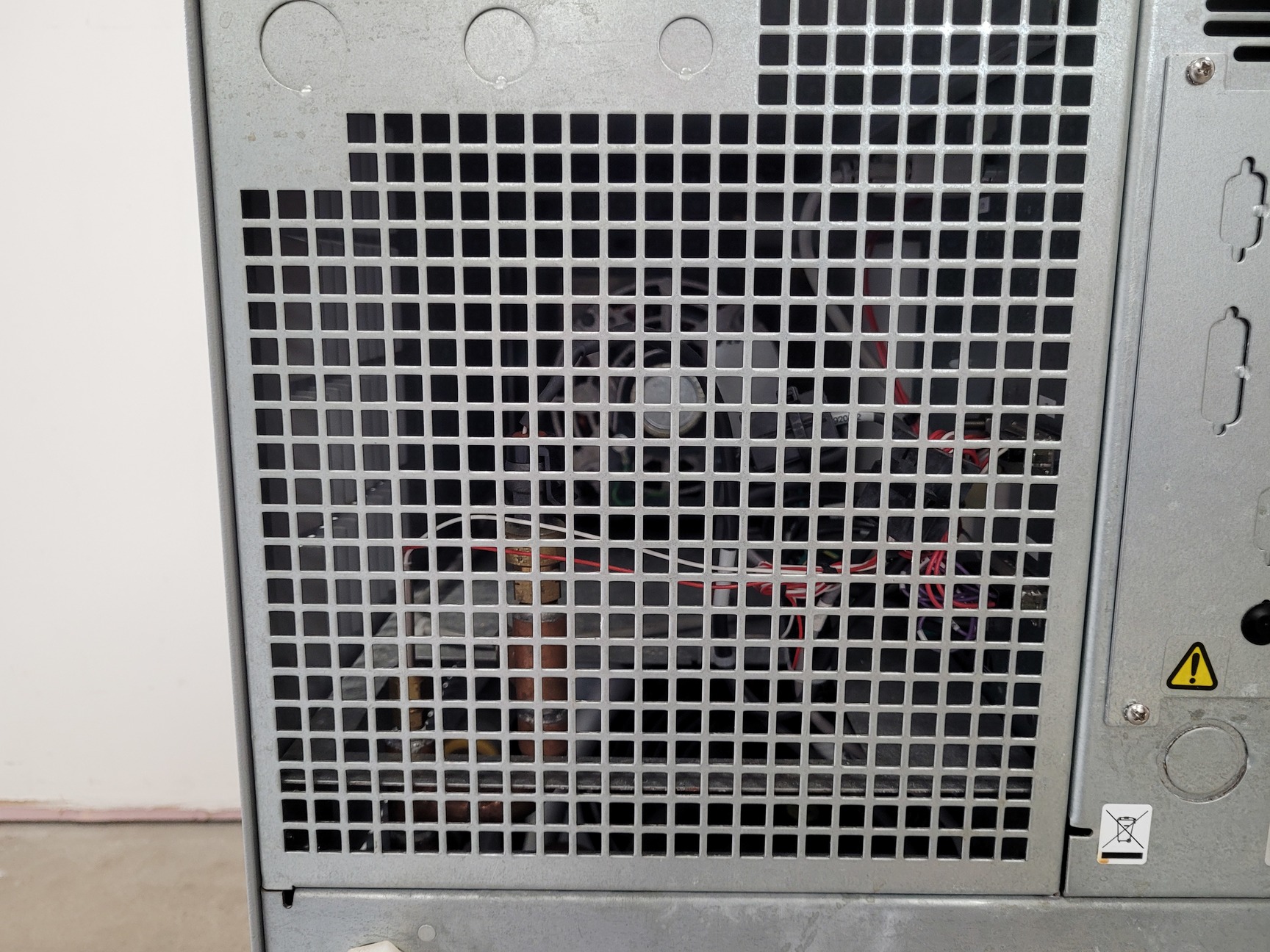 Image of Thermo Fisher Scientific Neslab ThermoFlex2500 Recirculating Chiller Lab
