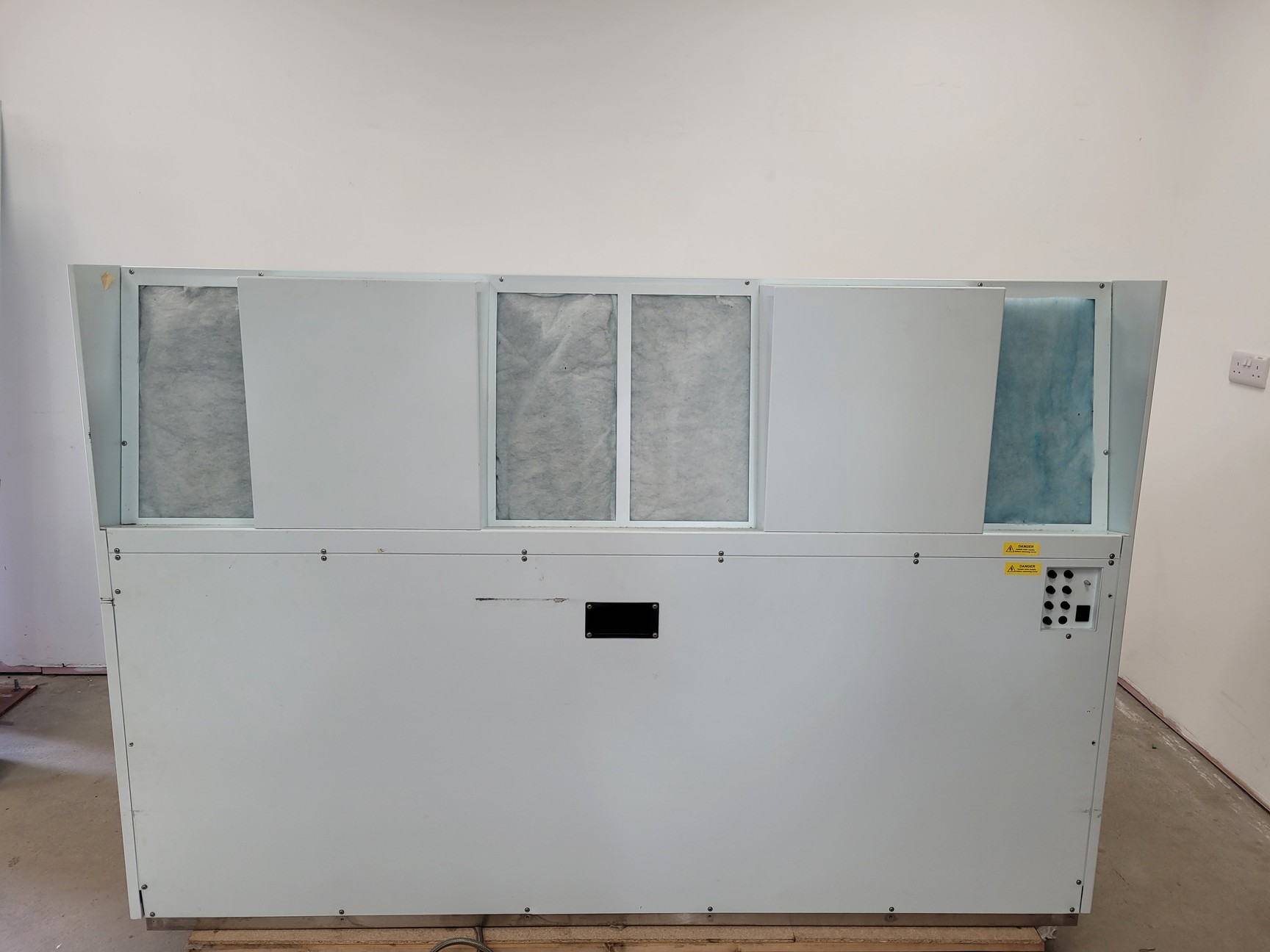 Image of K Systems IVF Workstation Type - L126 Class 1 Cabinet Clean Air Lab
