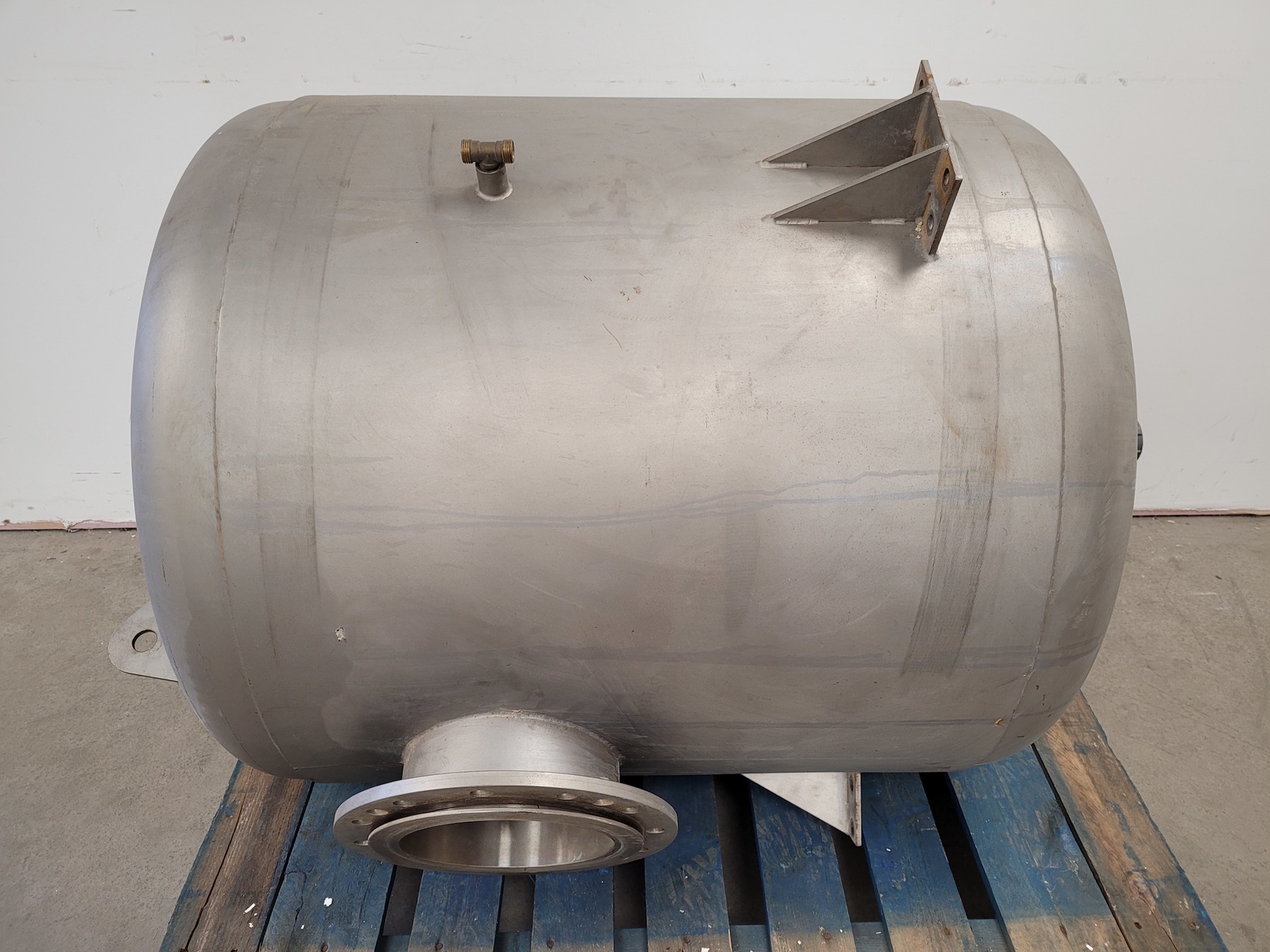 Image of 2 x Horizontal Pressure Tanks Material Lab