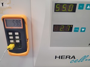 Thumbnail image of Heraeus HeraCell 240 CO2 Laboratory Incubator Lab