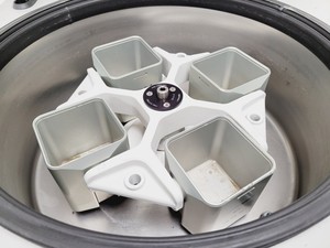 Thumbnail image of Eppendorf 5810 R Refrigerated Laboratory Centrifuge w/ 4000rpm Rotor lab