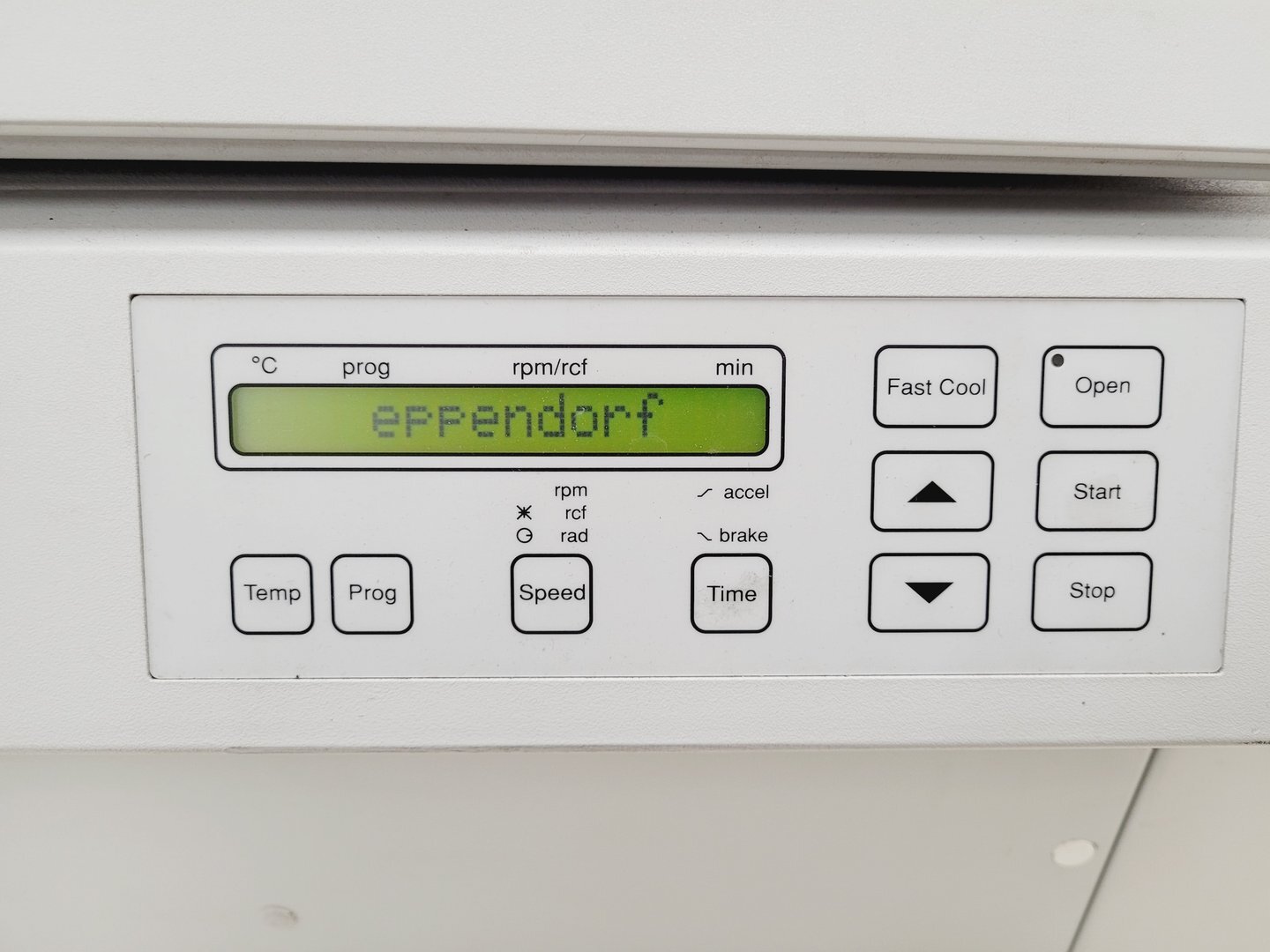 Image of Eppendorf 5810 R Refrigerated Laboratory Centrifuge w/ 4000rpm Rotor lab