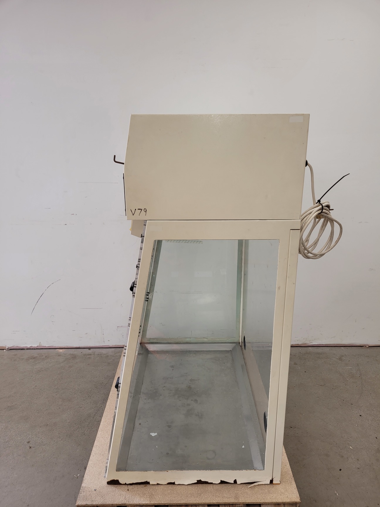 Image of Bigneat Fume Cupboard  Model - Filtair 1004BC Lab