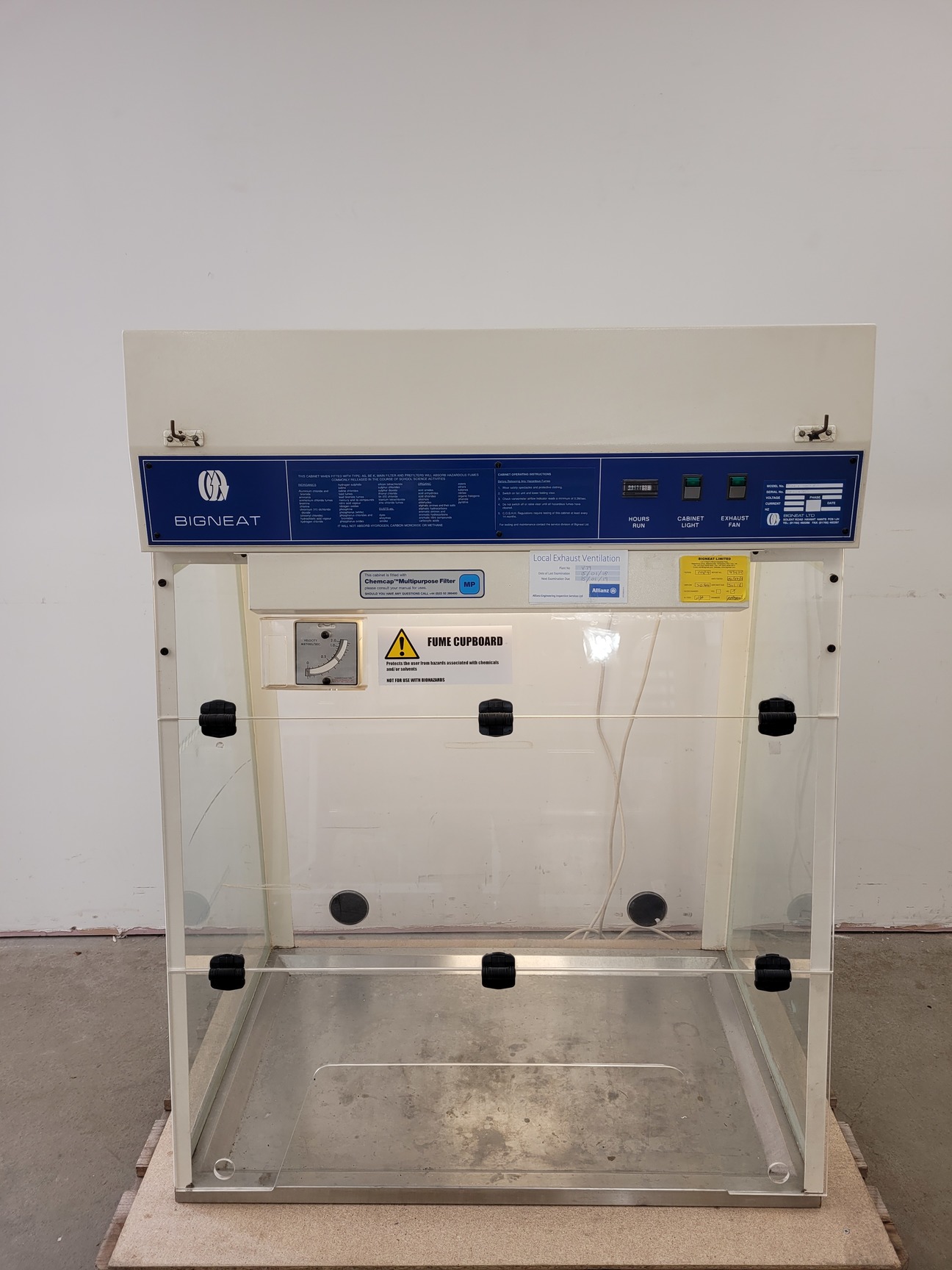 Image of Bigneat Fume Cupboard  Model - Filtair 1004BC Lab
