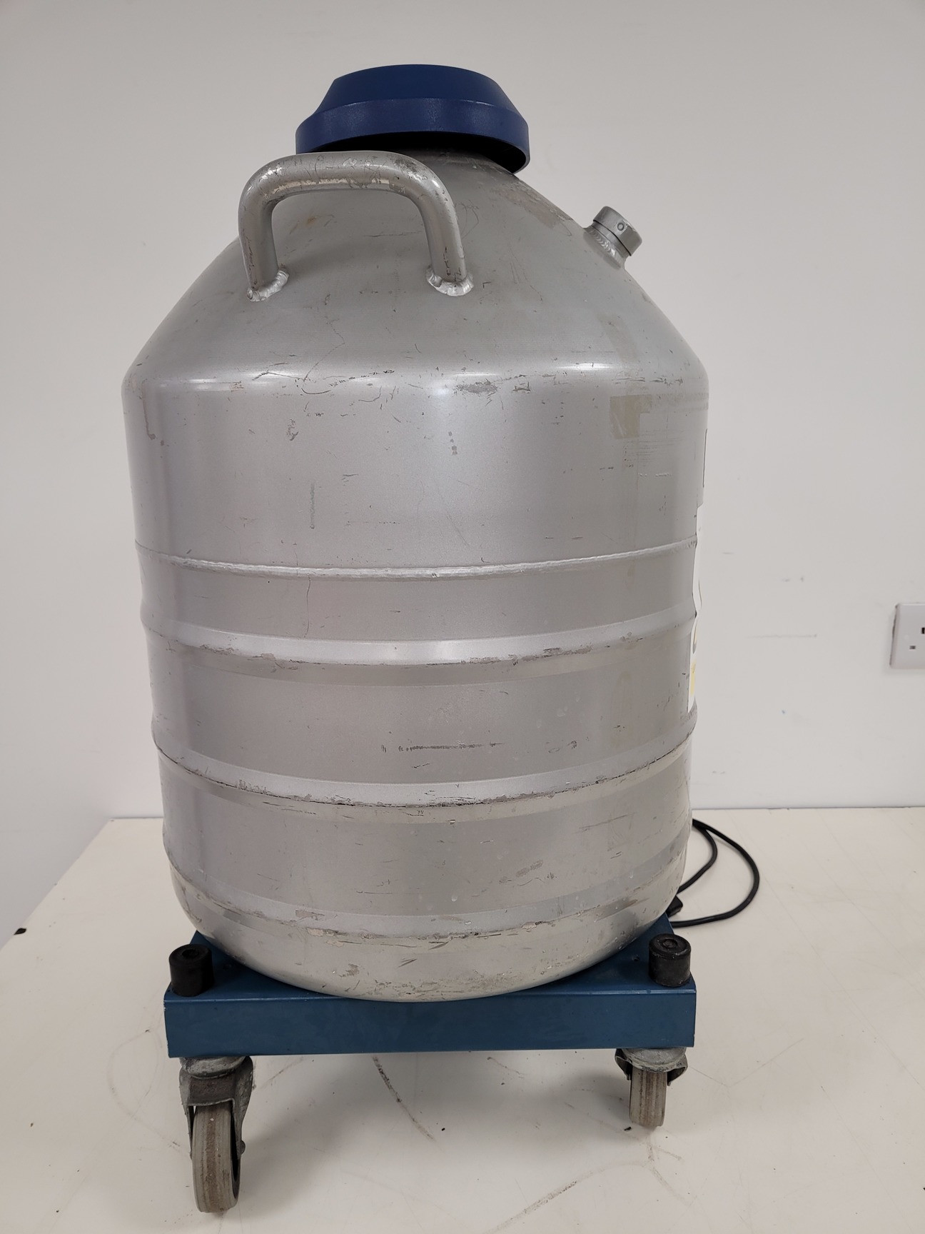 Image of Planer Biomed Kryo 10 Series Automated Laboratory Freezer Cryostat Lab