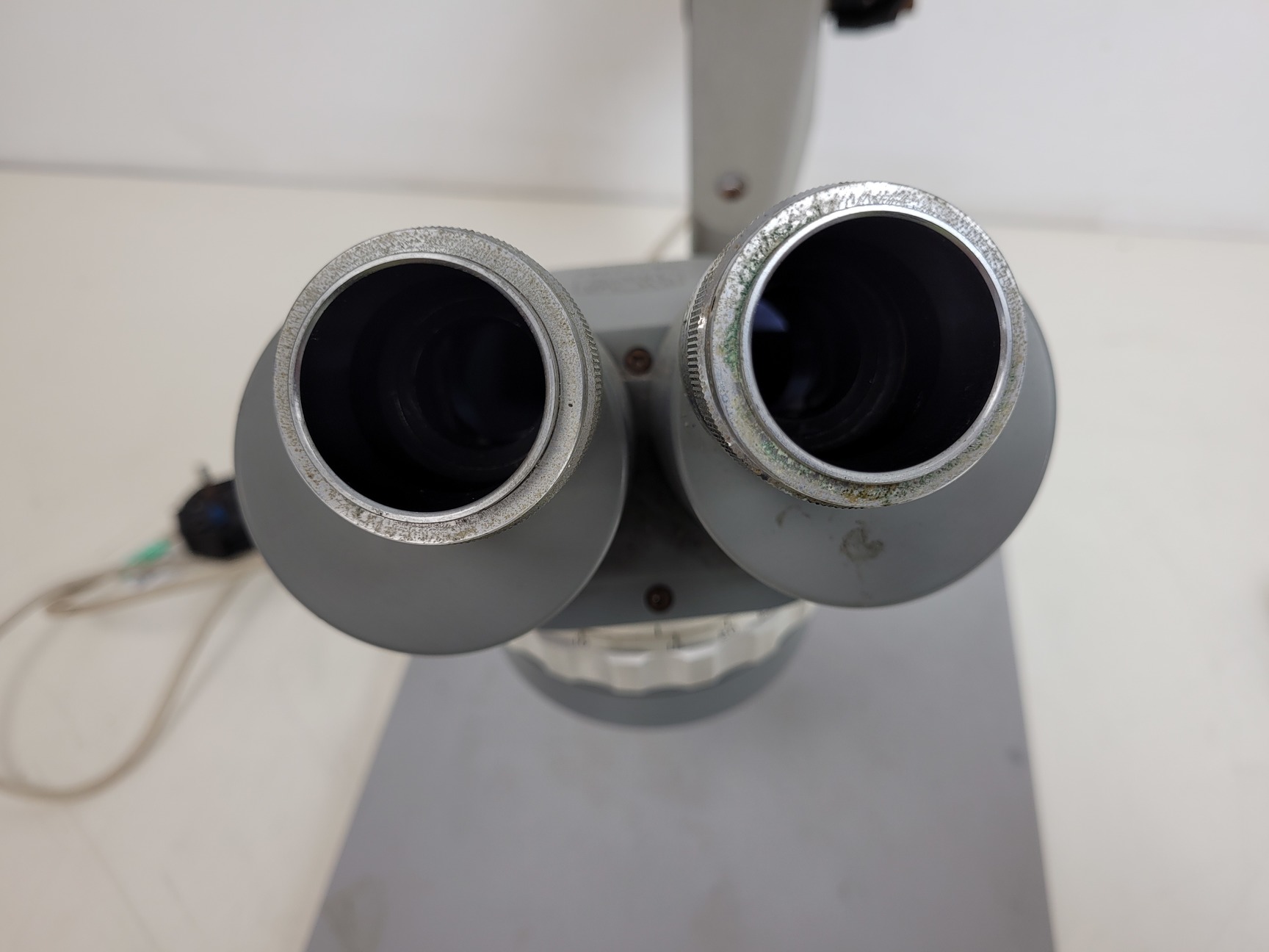 Image of Kyowa Tokyo Long-Arm Stereo Microscope Lab