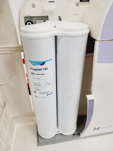 Thumbnail image of Millipore Advantage 10 Water Purification System  CN ZRX0003T0 Lab