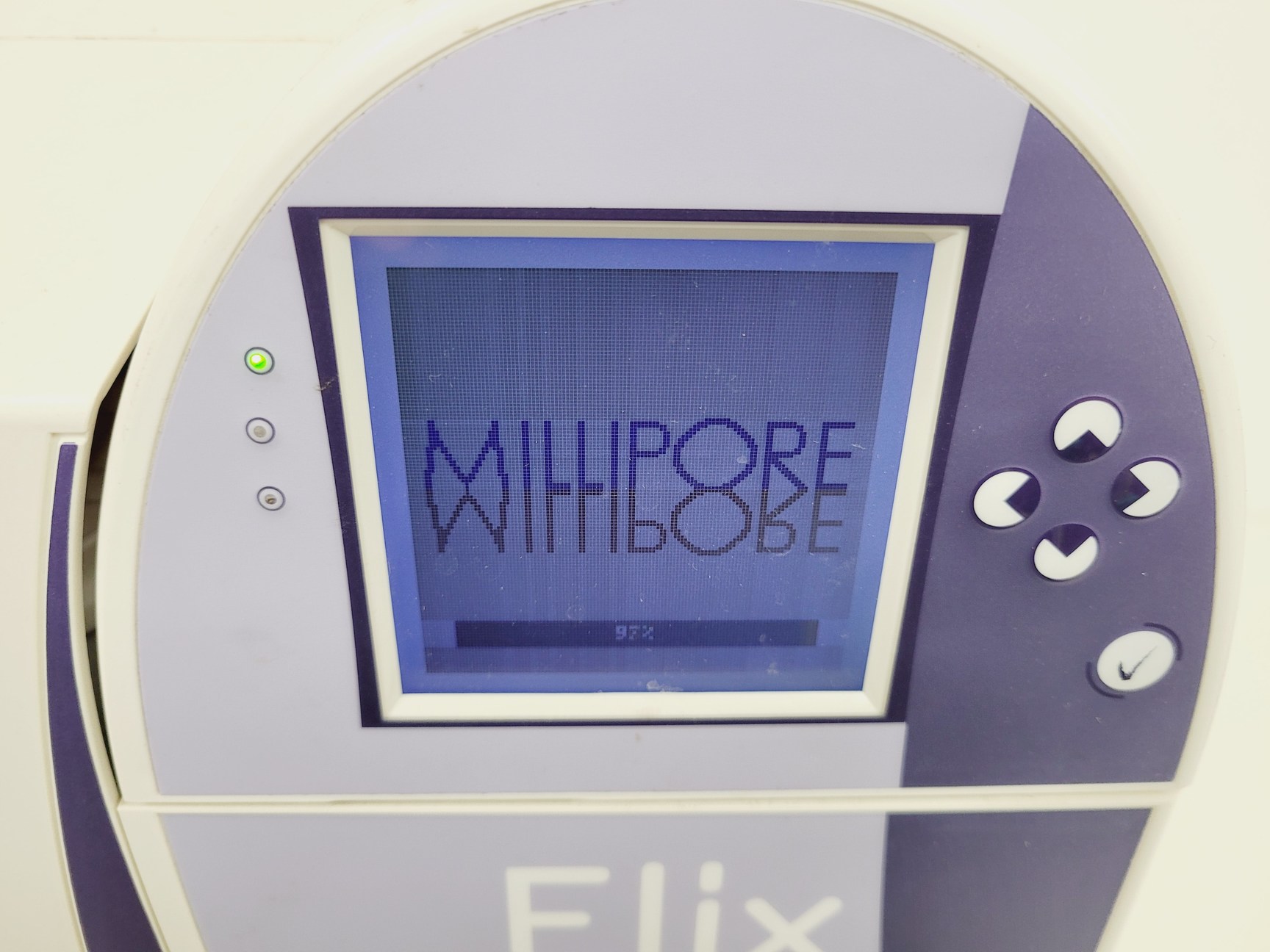 Image of Millipore Advantage 10 Water Purification System  CN ZRX0003T0 Lab