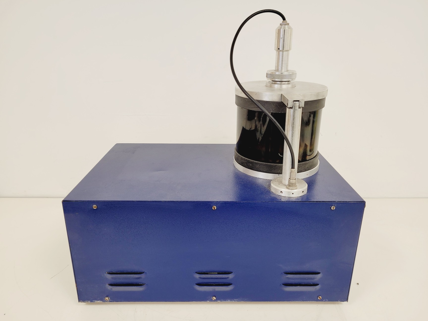 Image of Polaron SEM Vacuum Coating System for Wafer Processing Lab