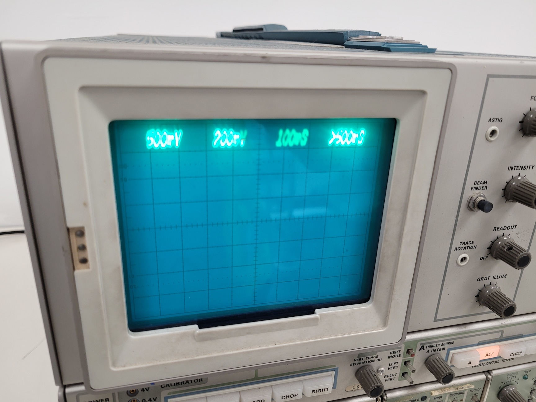 Image of Tektronix 7704 A Oscilloscope System Lab